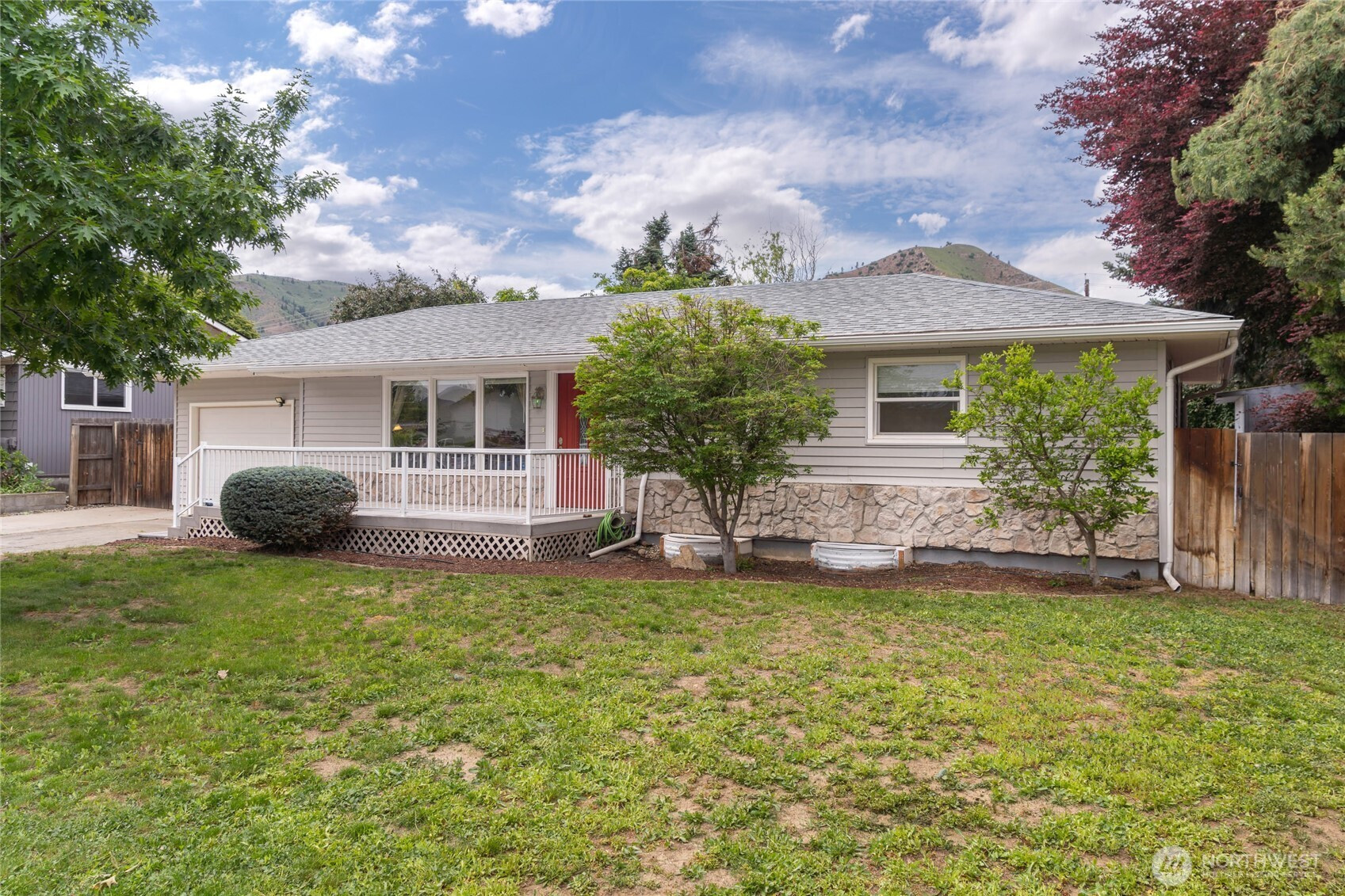 12 S Schafer Street, Wenatchee, WA 98801