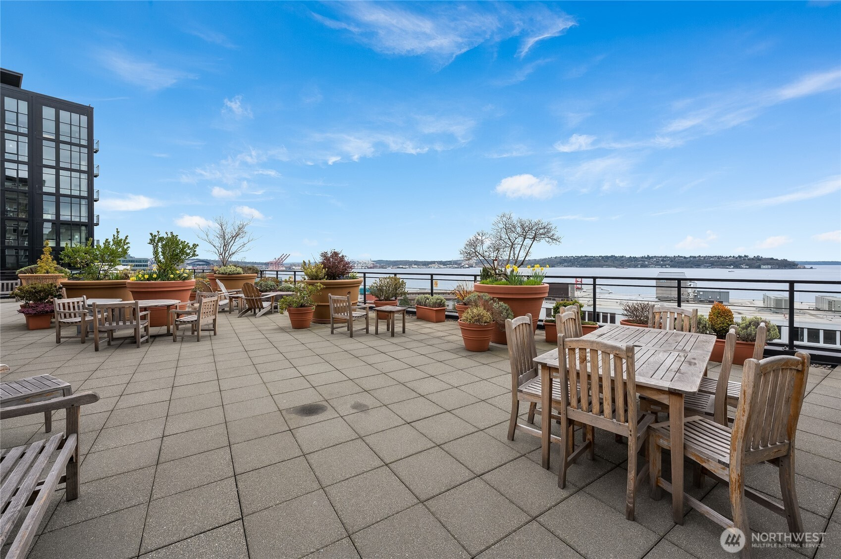 2607 Western Avenue, Seattle, WA 98121