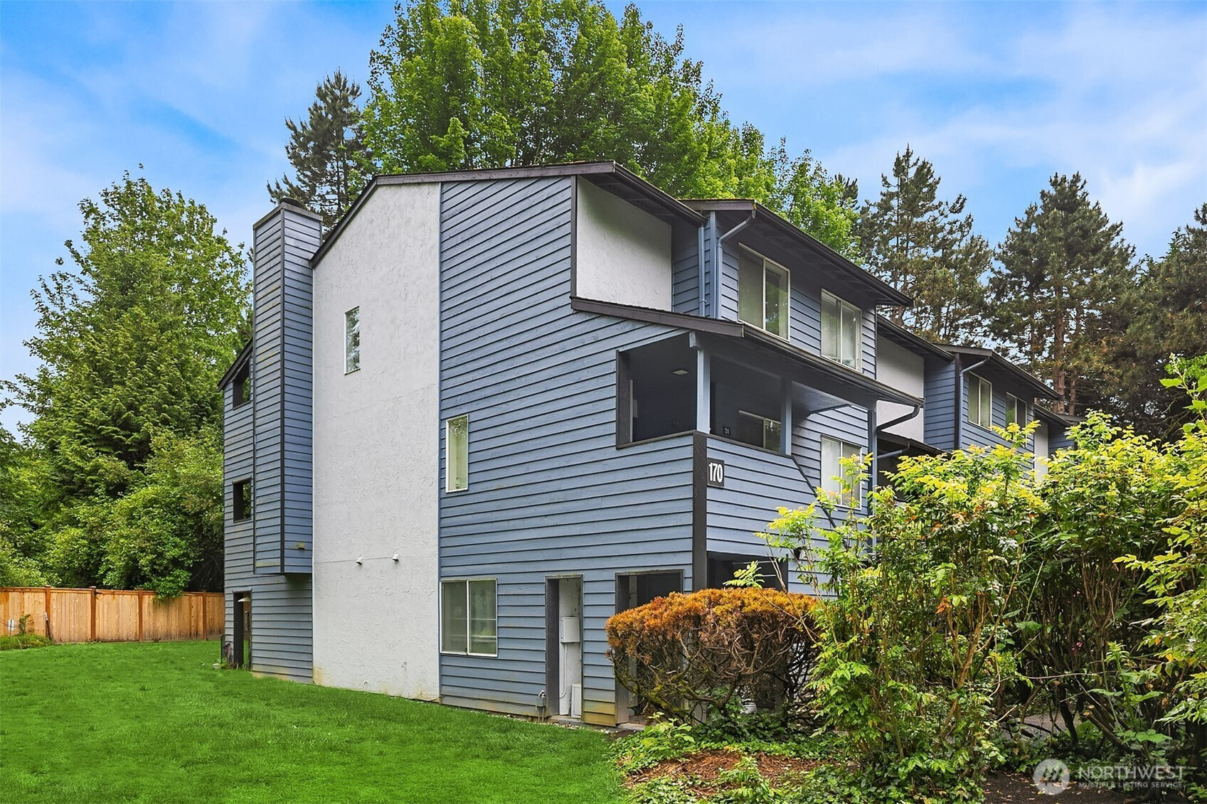 170 Newport Way NW, Issaquah, WA 98027