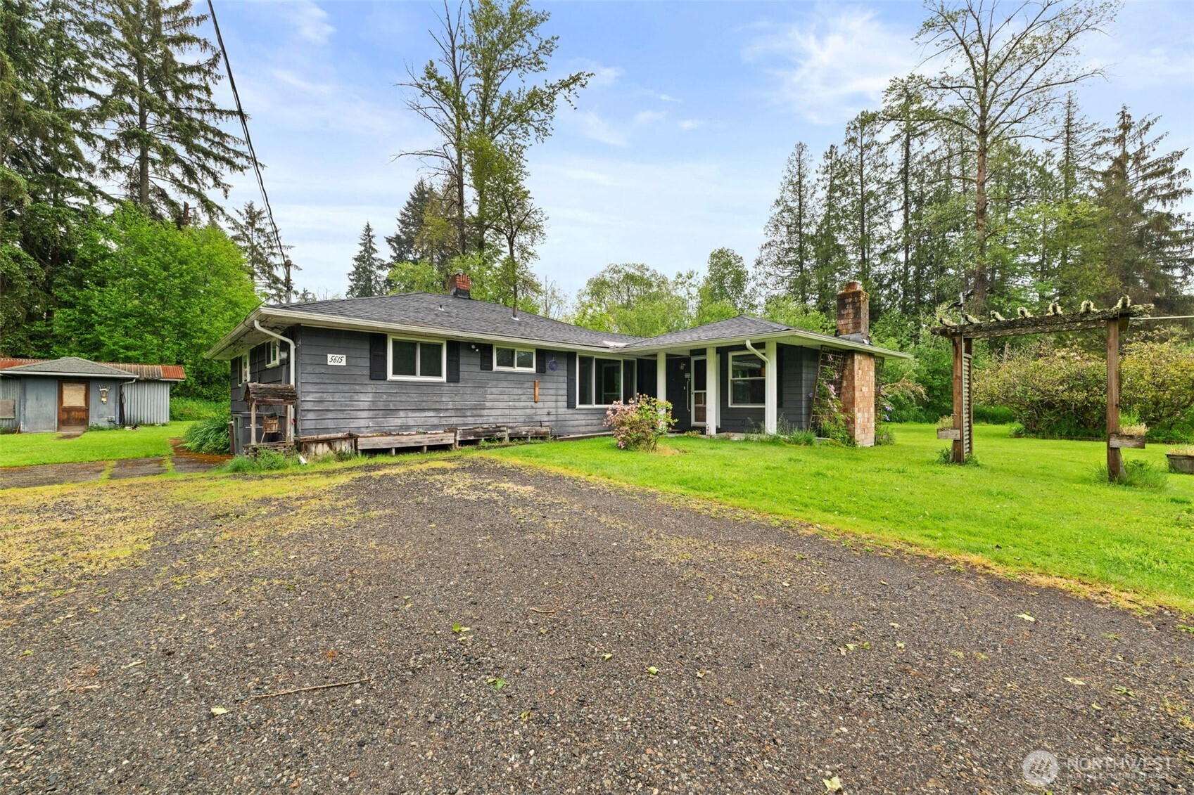 5615 Maltby Road, Woodinville, WA 98072