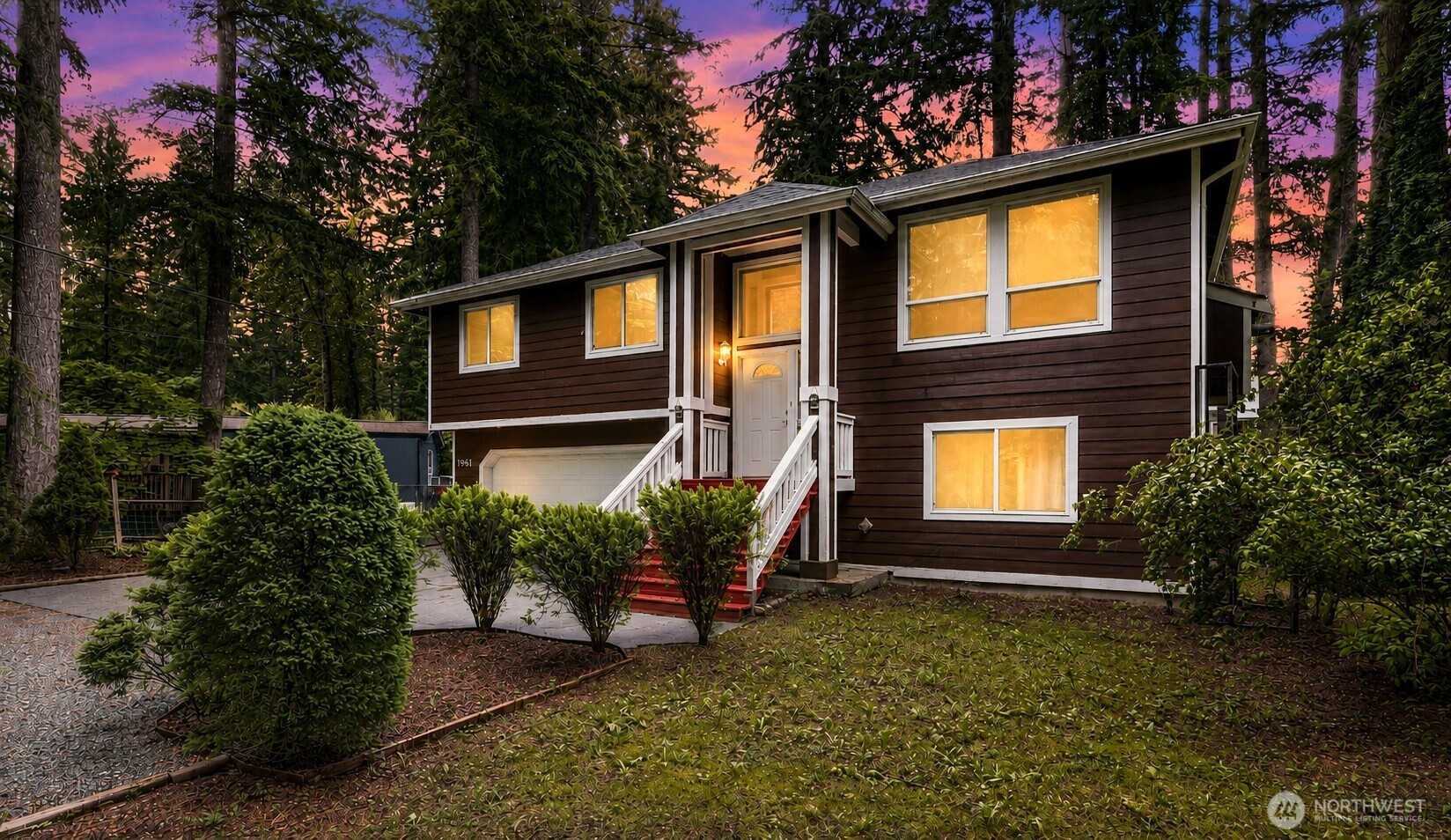 1961 Clear Valley Drive, Maple Falls, WA 98266