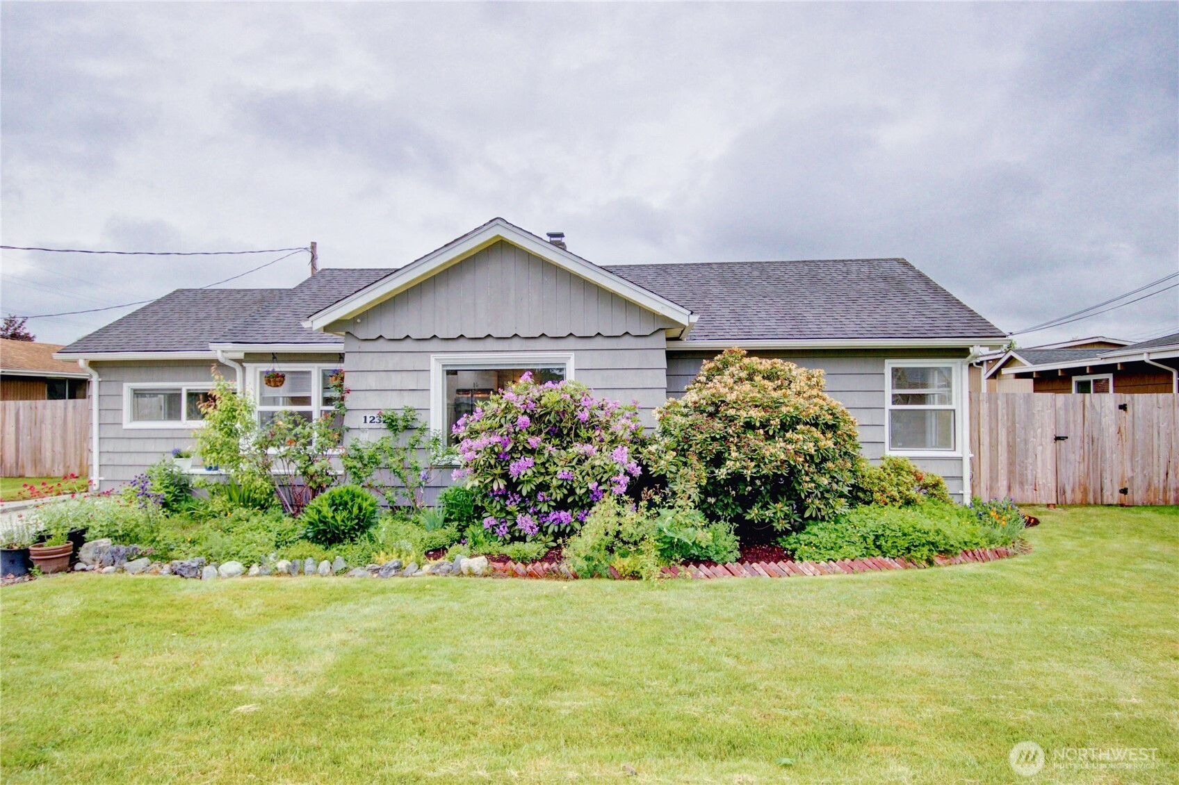 1232 S 18th Street, Mount Vernon, WA 98274
