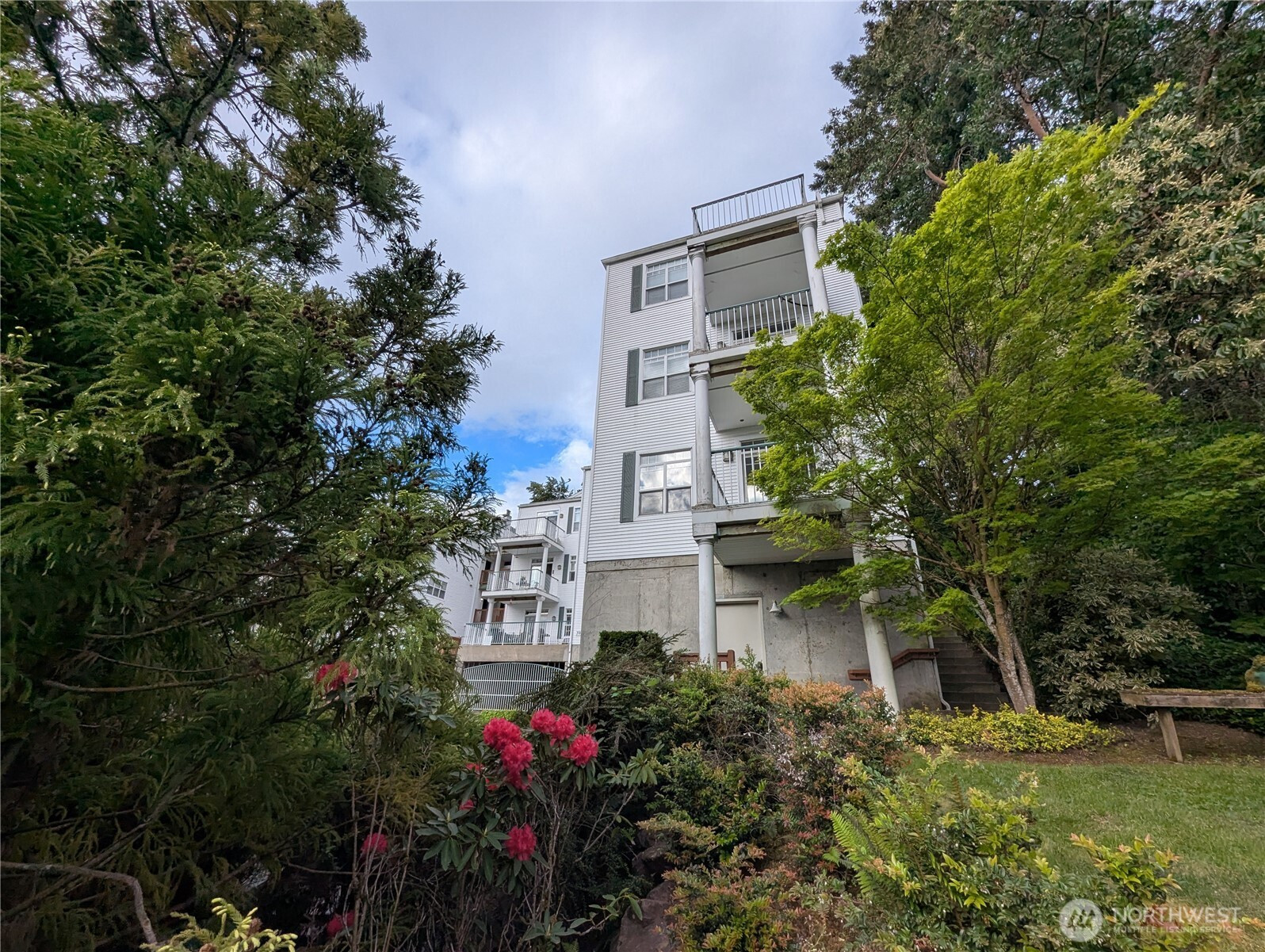 3990 129th Place SE, Bellevue, WA 98006