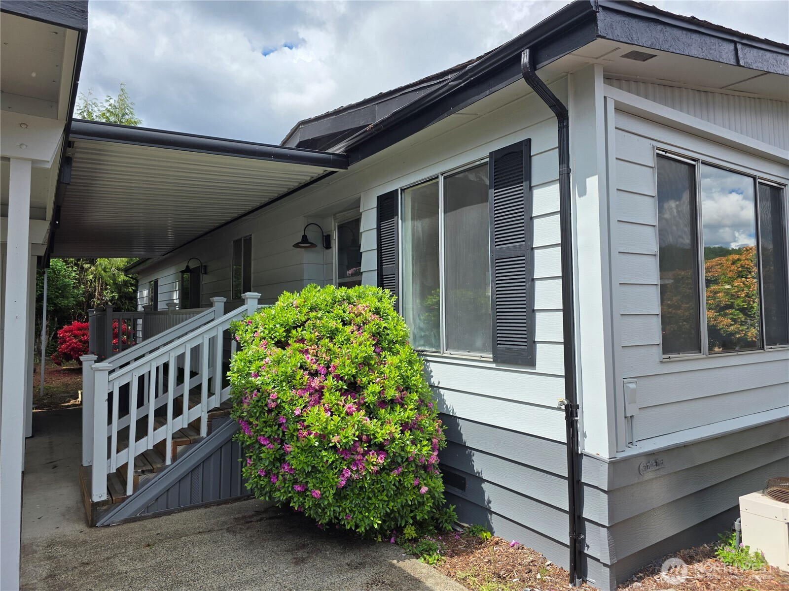 2916 35th Avenue Ct E, Tacoma, WA 98443