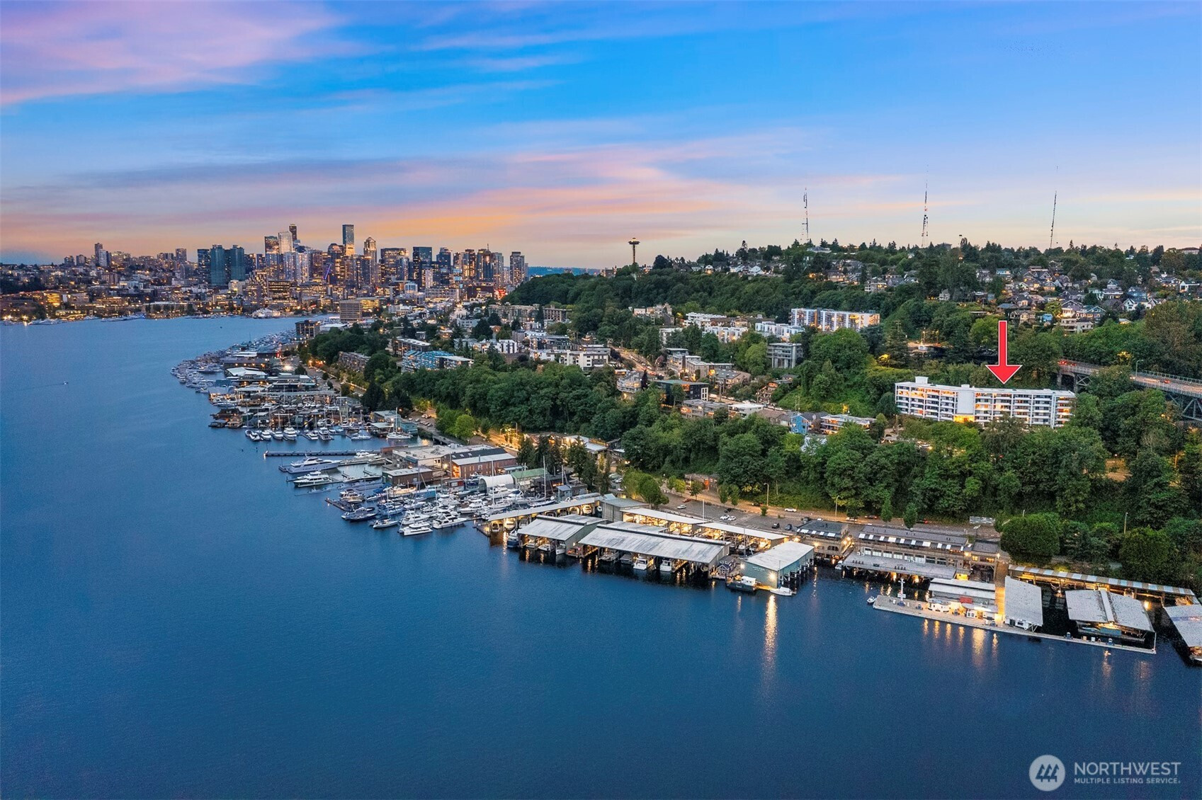 2565 Dexter Avenue N, Seattle, WA 98109