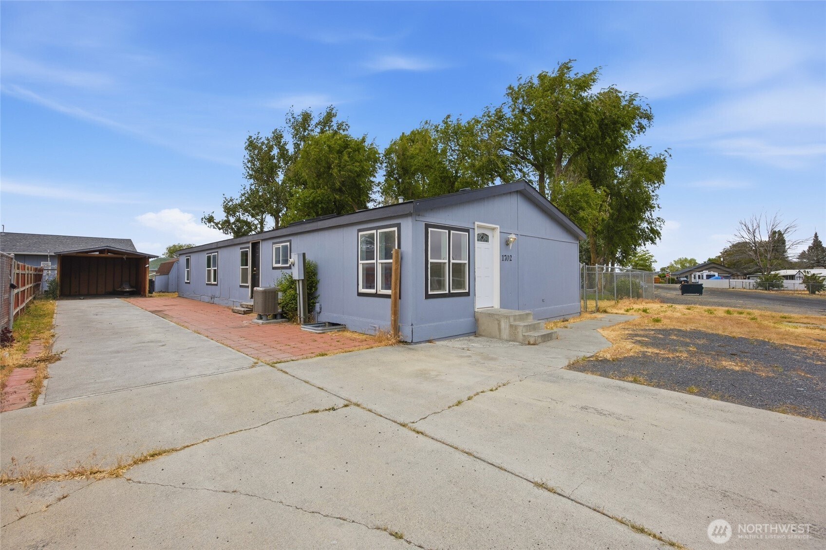 1702 W Bemis Street, Moses Lake, WA 98837