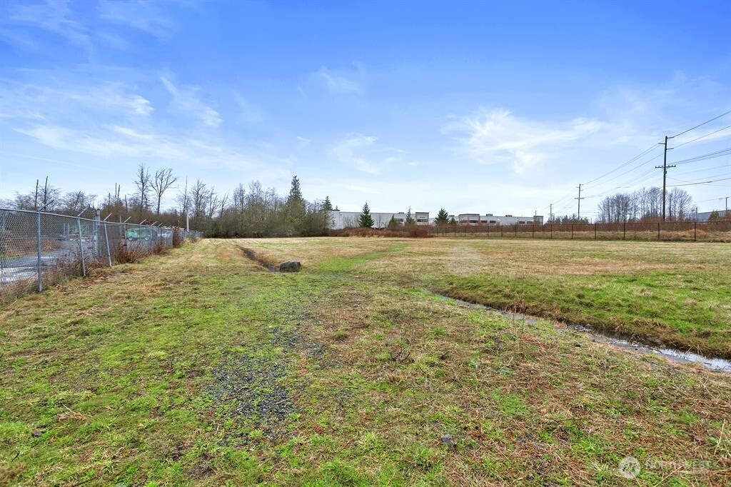 2826 Center Road, Everett, WA 98204