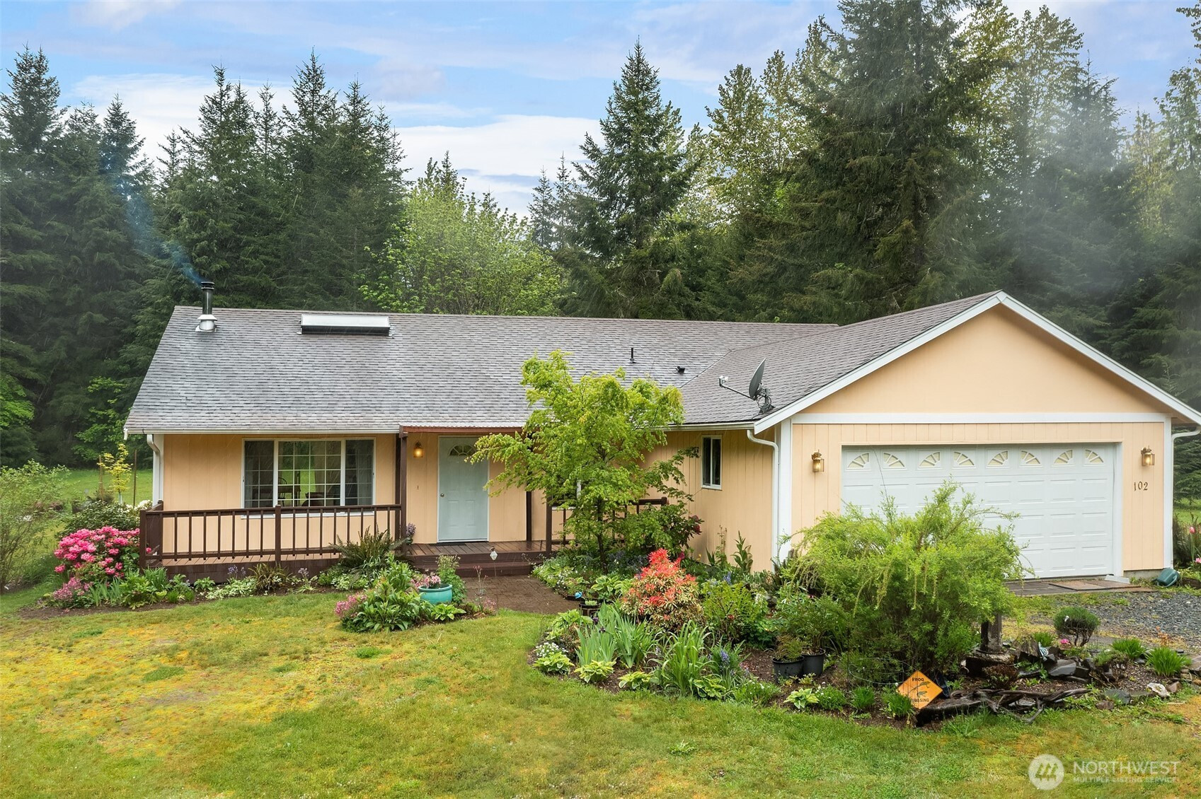 102 Roundtop Road, Mineral, WA 98356