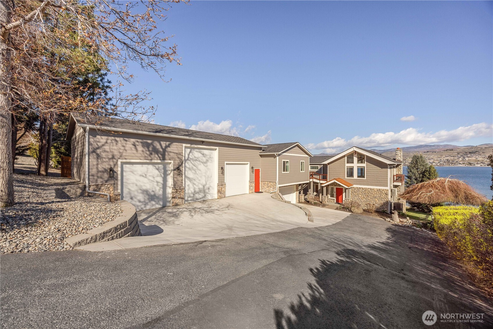 21 Grace Lane, Chelan, WA 98816