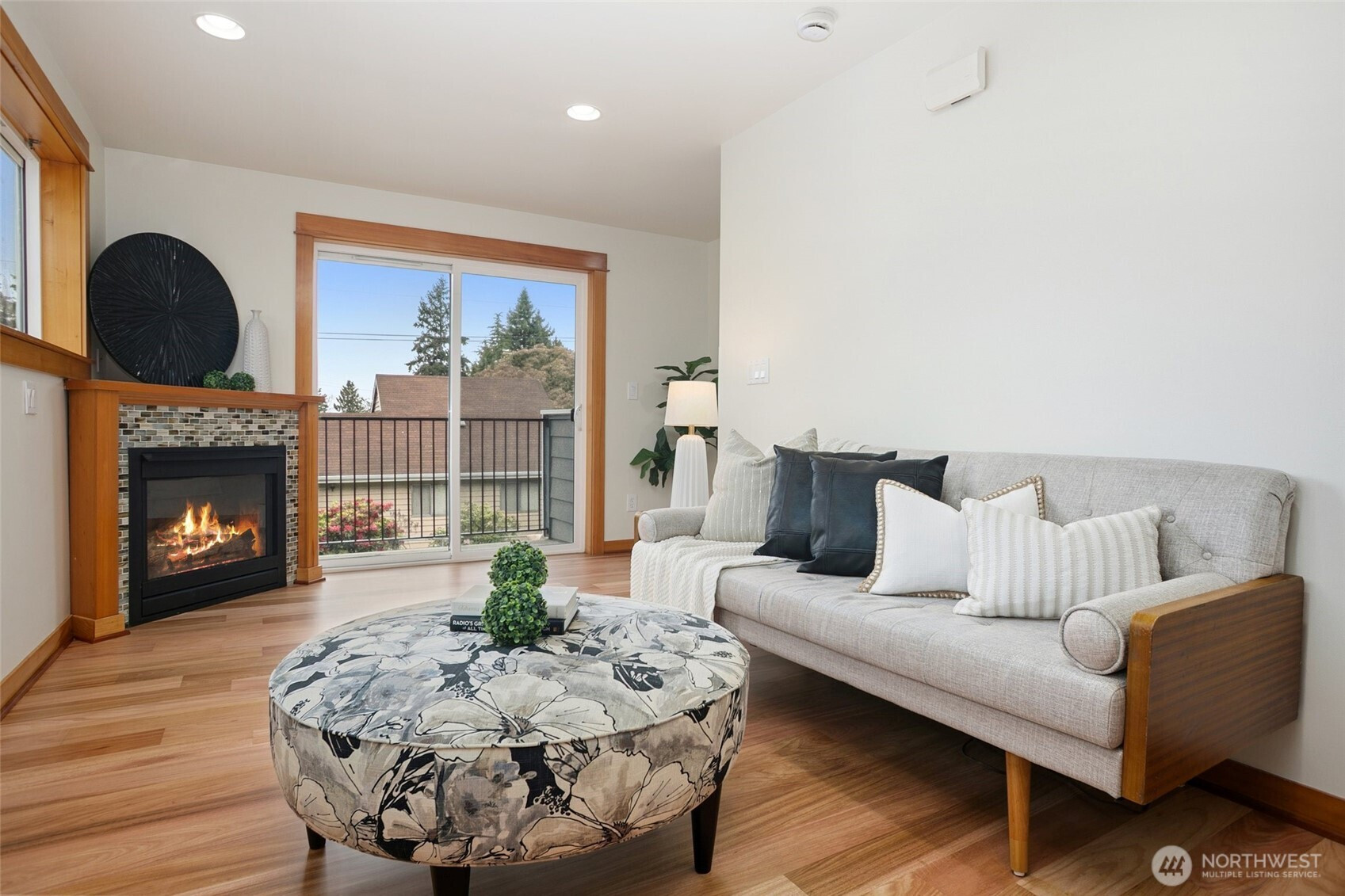 9243 35th Avenue SW, Seattle, WA 98126