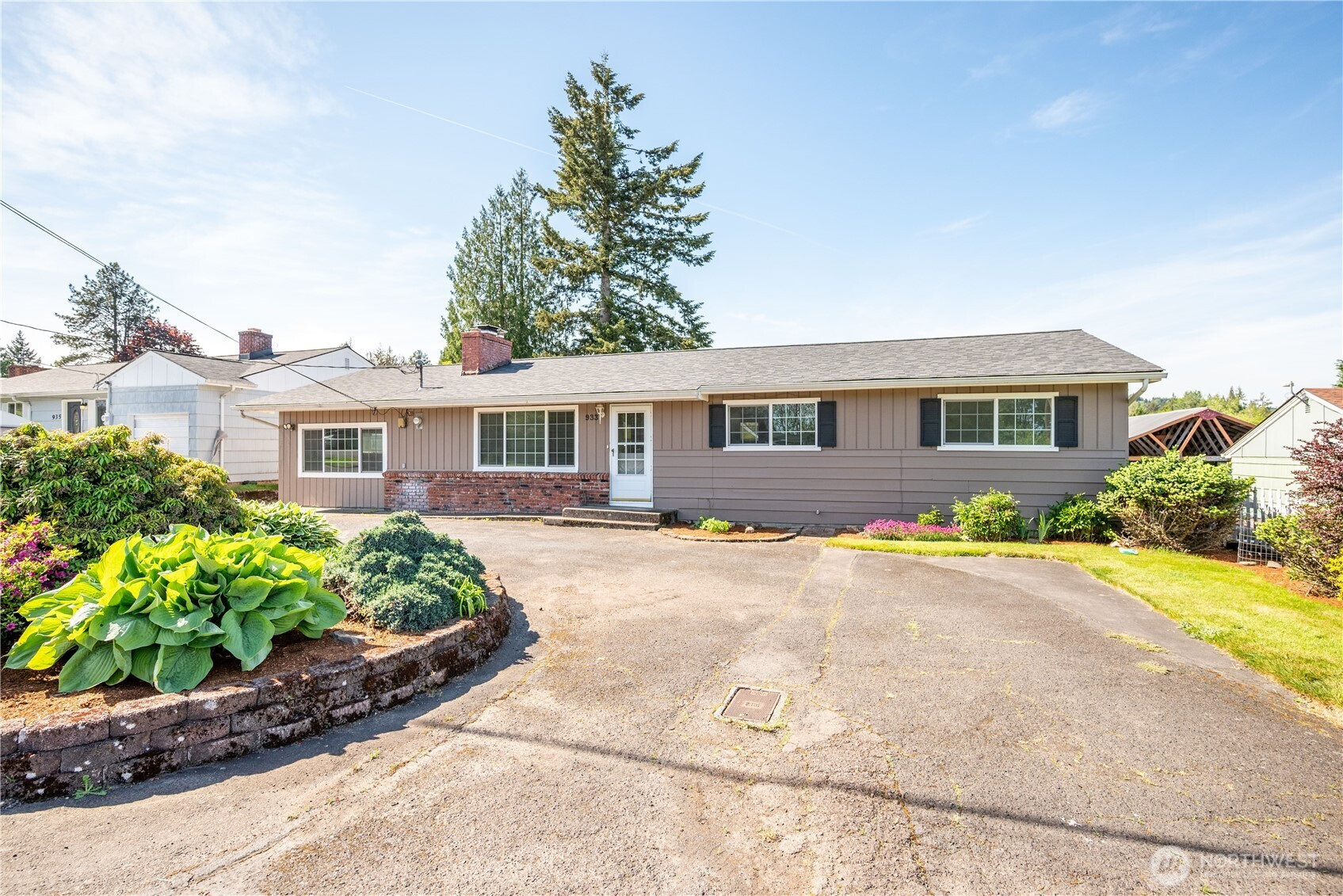 933 S Nevada Drive, Longview, WA 98632
