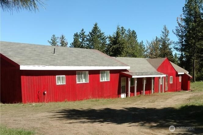 121 High Country Drive E, Tonasket, WA 98855