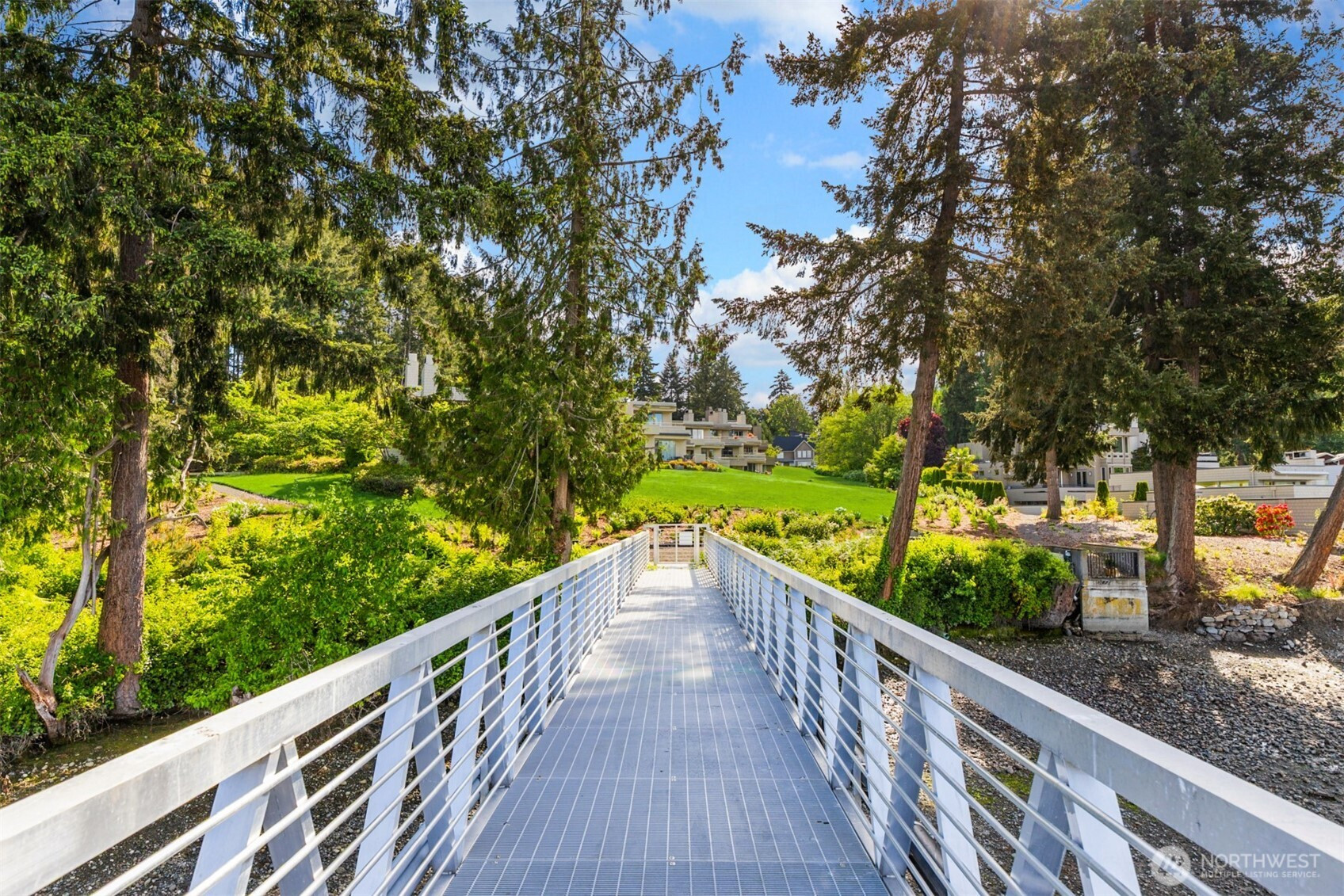 105 Lovell Avenue SW, Bainbridge Island, WA 98110