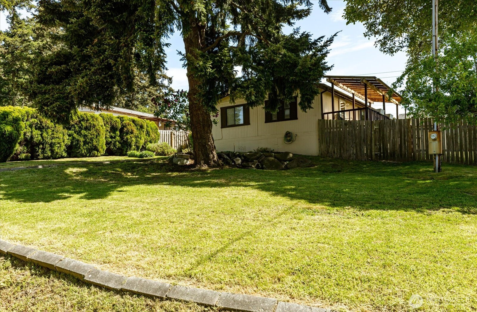 2172 Norman Drive, Oak Harbor, WA 98277