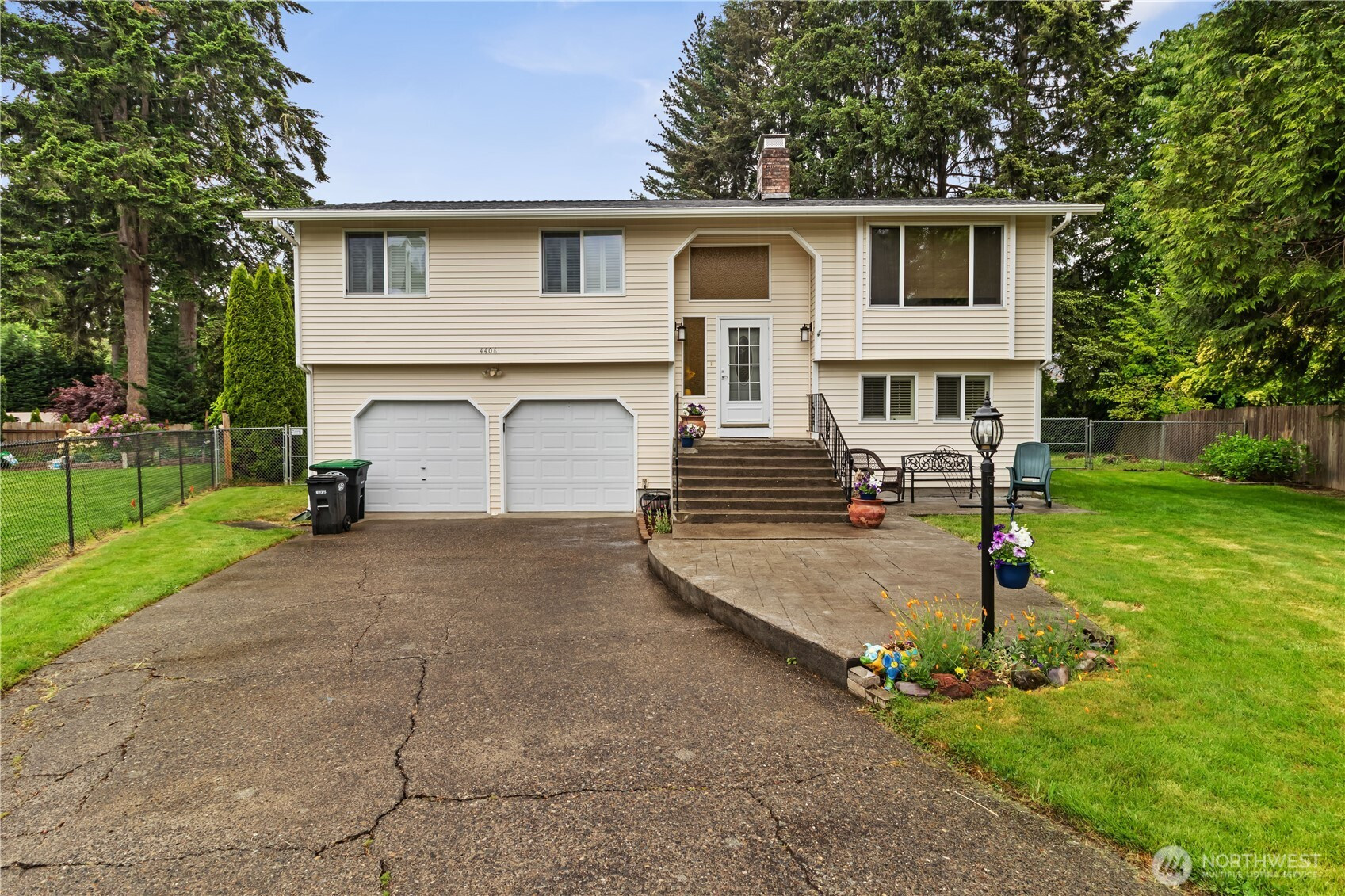 4406 Montclair Drive SE, Lacey, WA 98503
