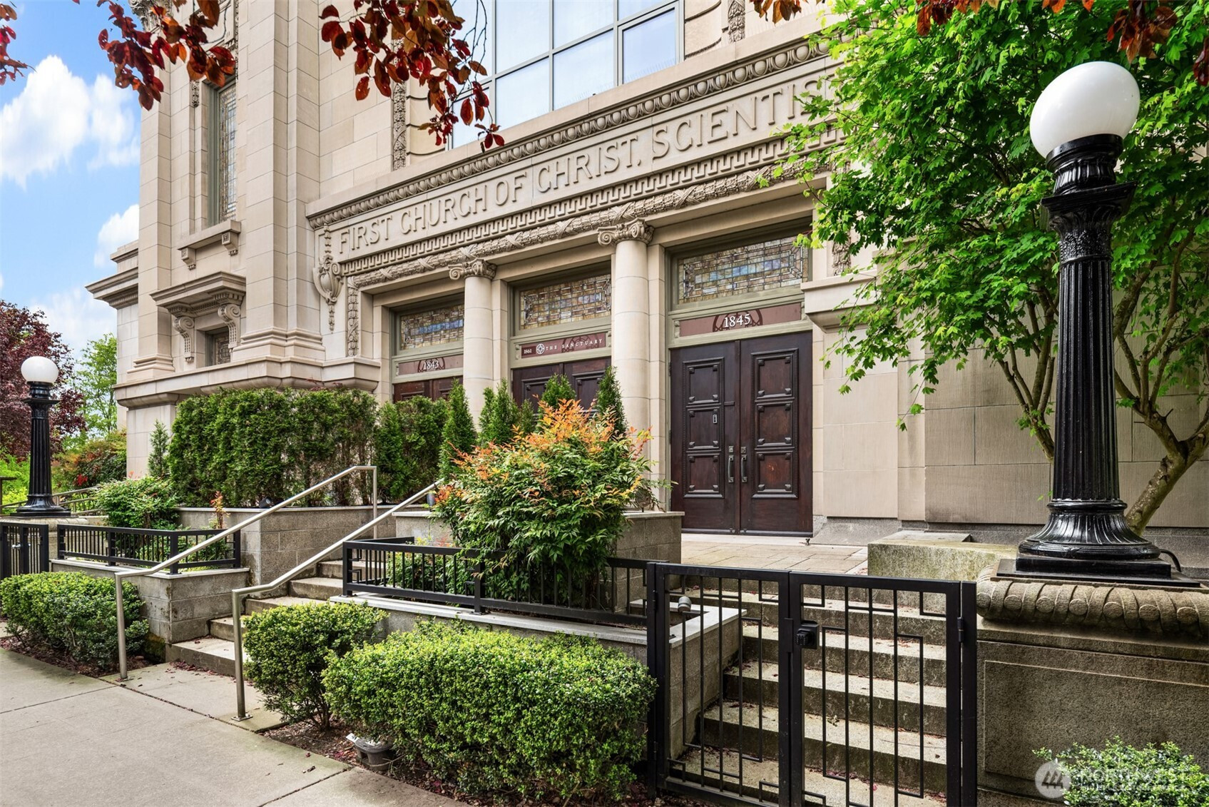 1845 16th Avenue, Seattle, WA 98122