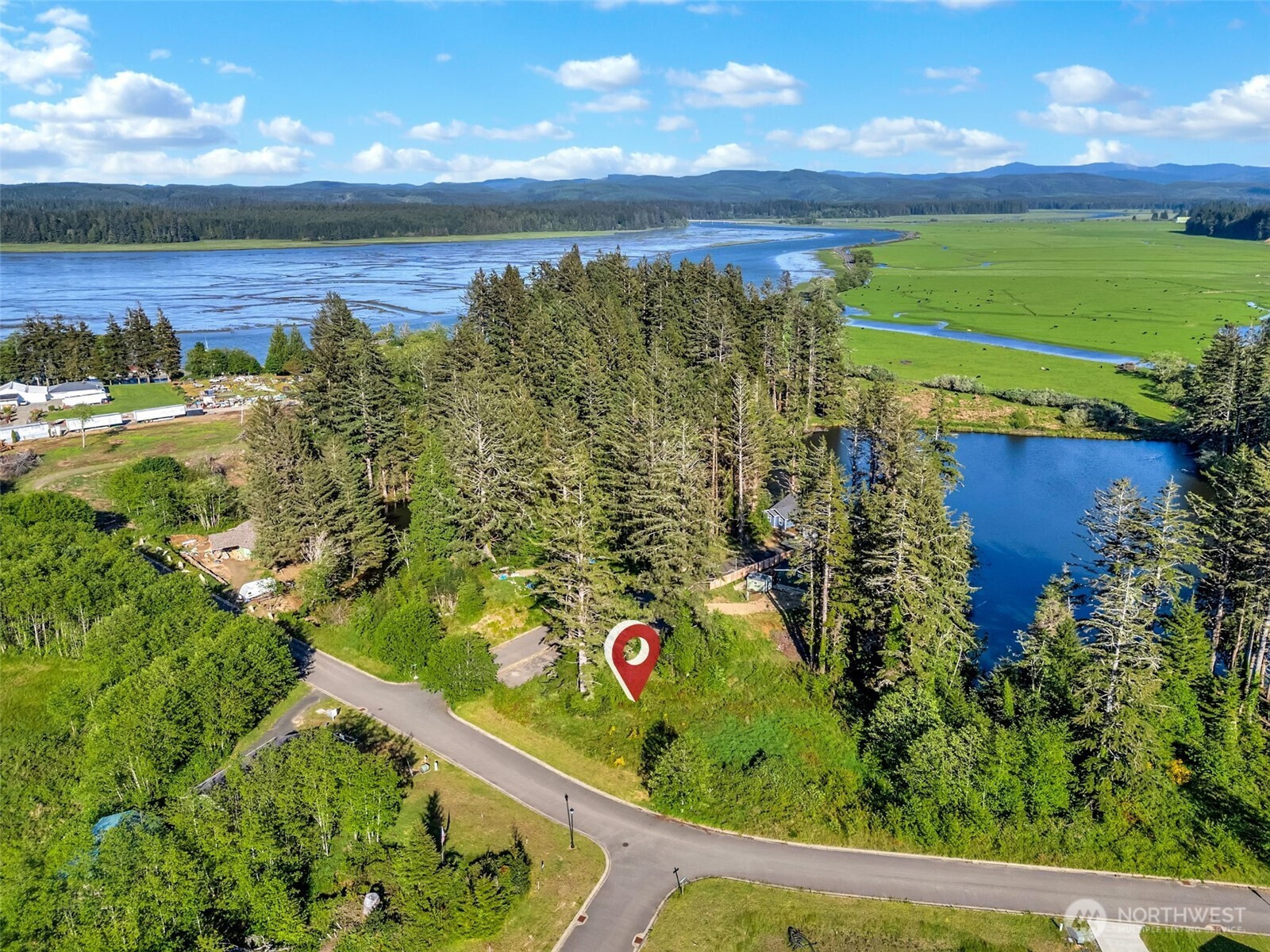 10 Sunrise Lane, South Bend, WA 98586