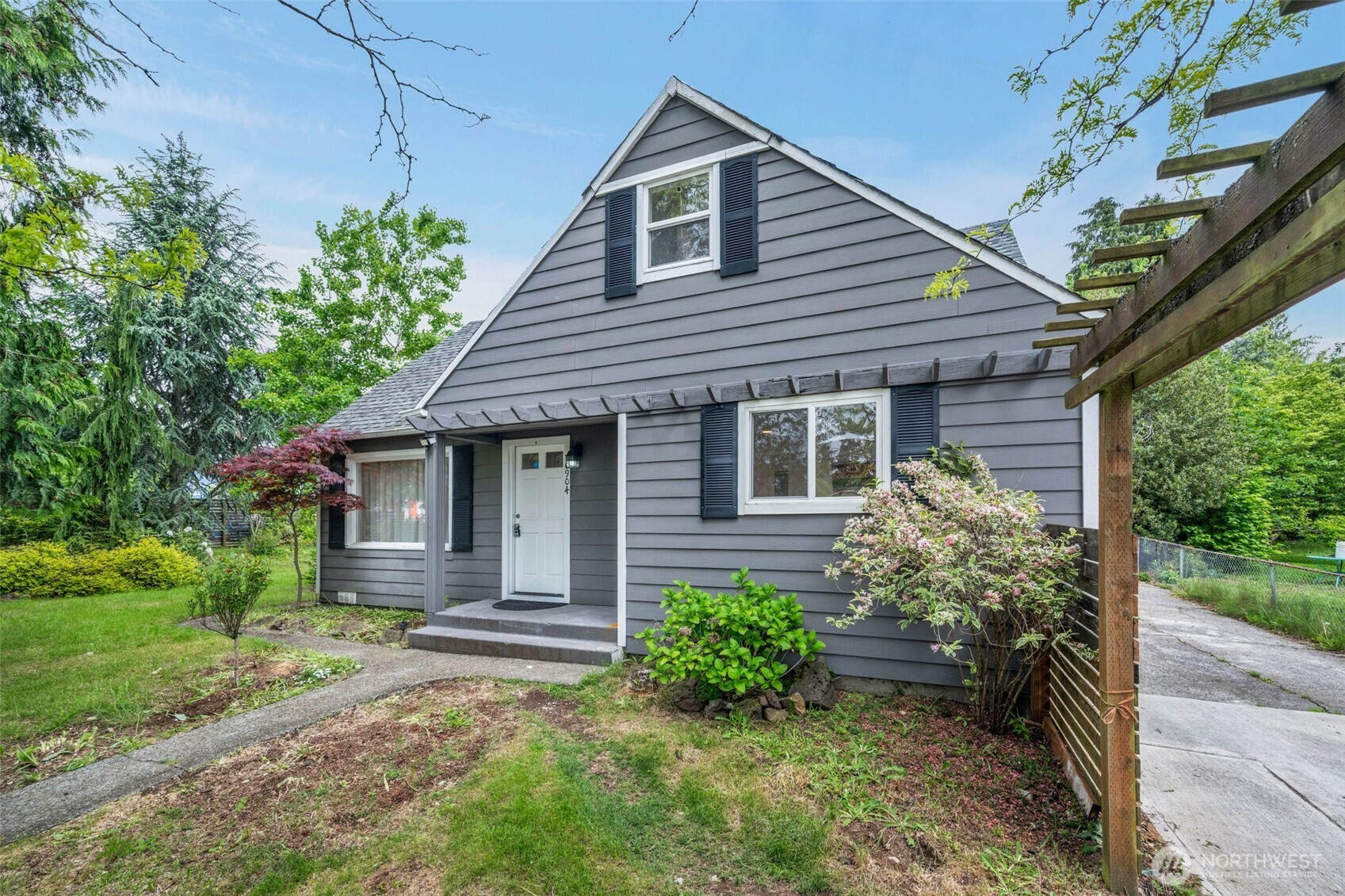 6904 S 124th Street, Seattle, WA 98178