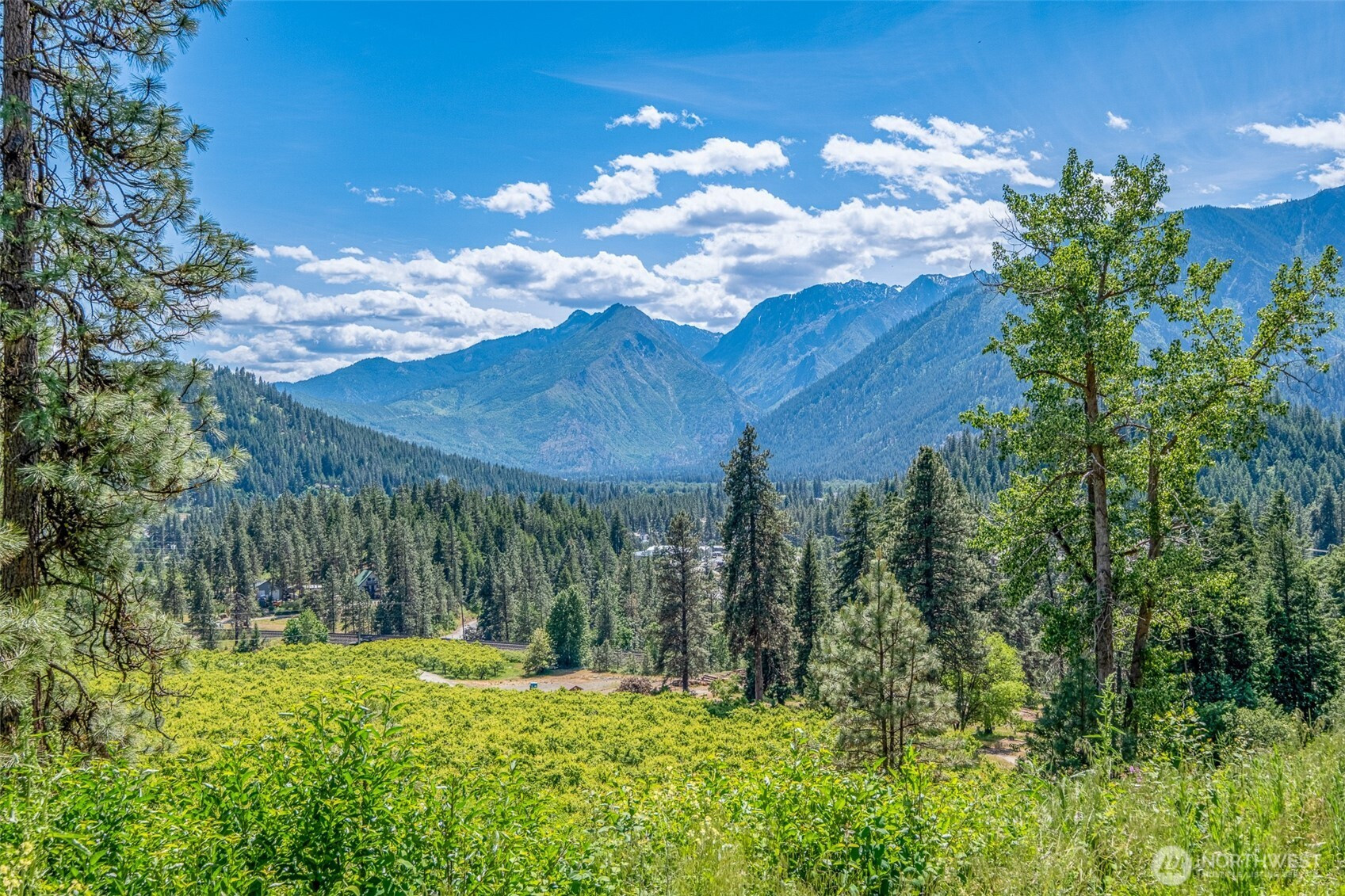 270 Arrowleaf Ln, Leavenworth, WA 98826