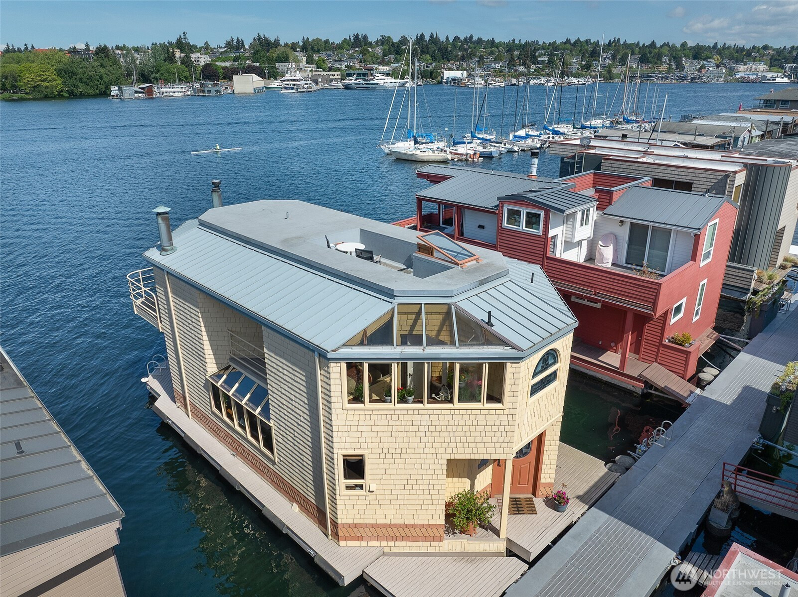 10 E Roanoke Street, Seattle, WA 98102