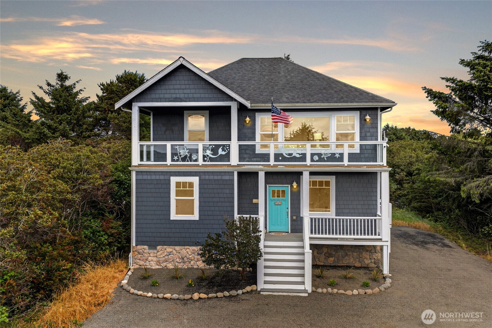 126 Sand Dune Avenue NW, Ocean Shores, WA 98569