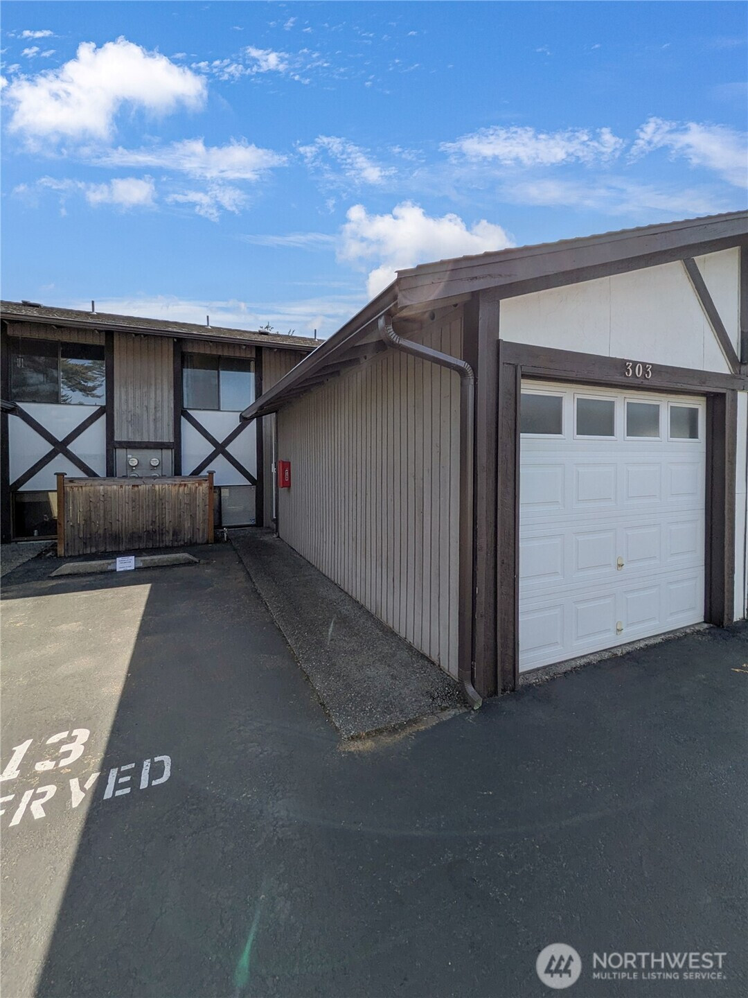 317 SW 112th Street, Seattle, WA 98146
