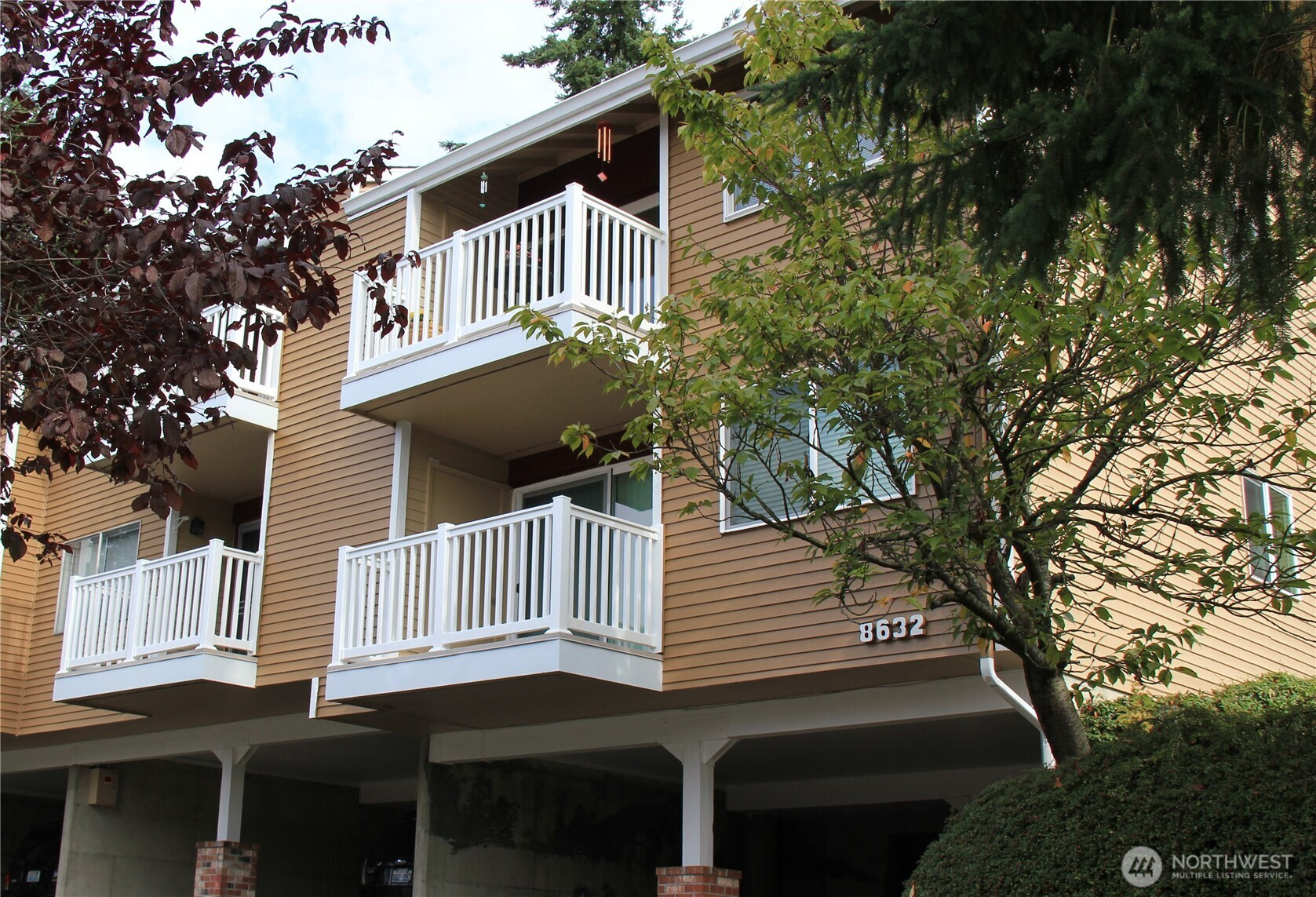 8632 164th Avenue NE, Redmond, WA 98052