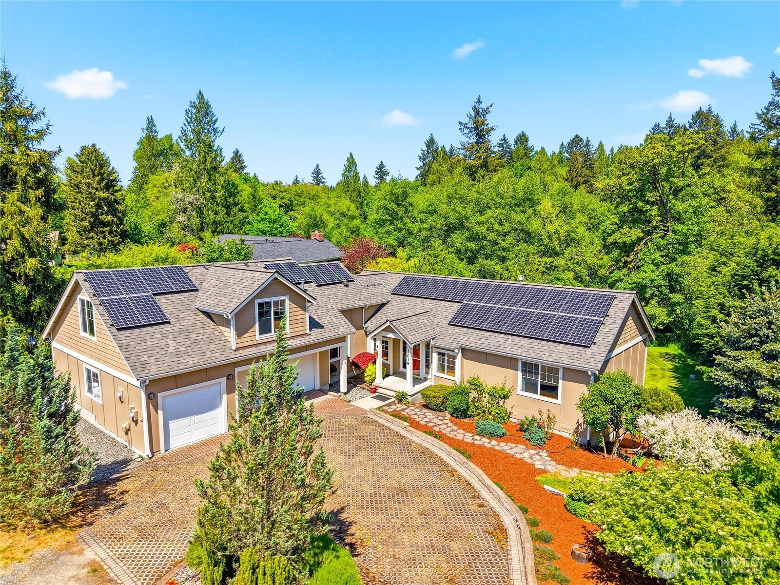 5018 Pleasant Glade Road NE, Olympia, WA 98516