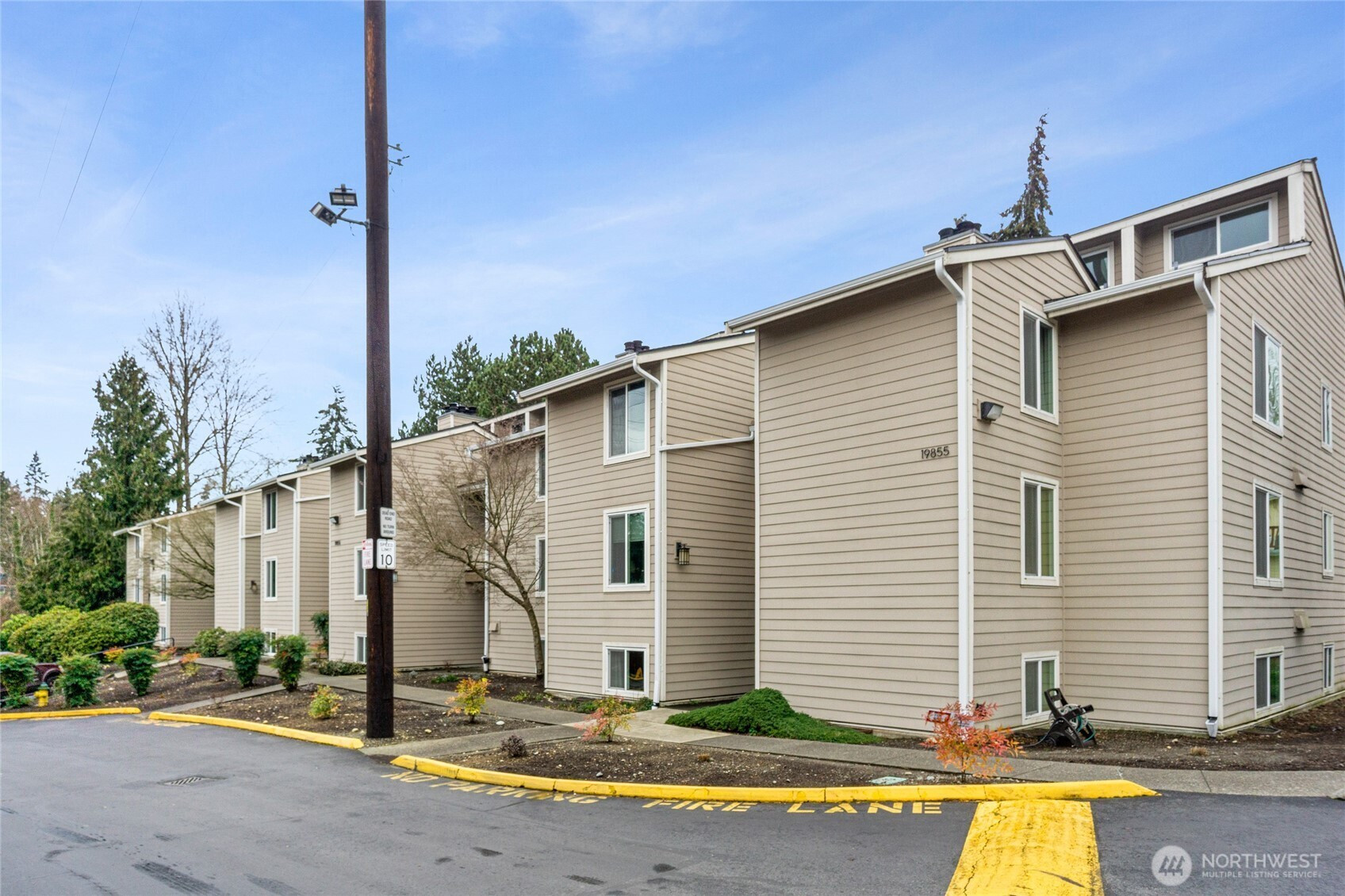 19855 25th Avenue NE, Shoreline, WA 98155