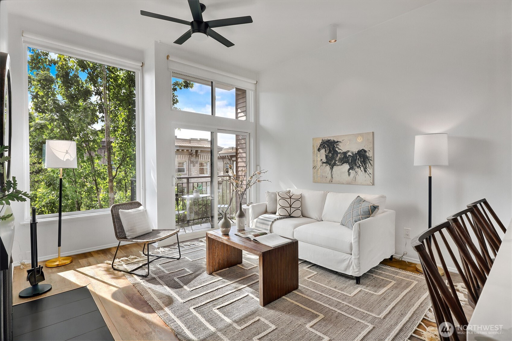 410 13th Avenue E, Seattle, WA 98102