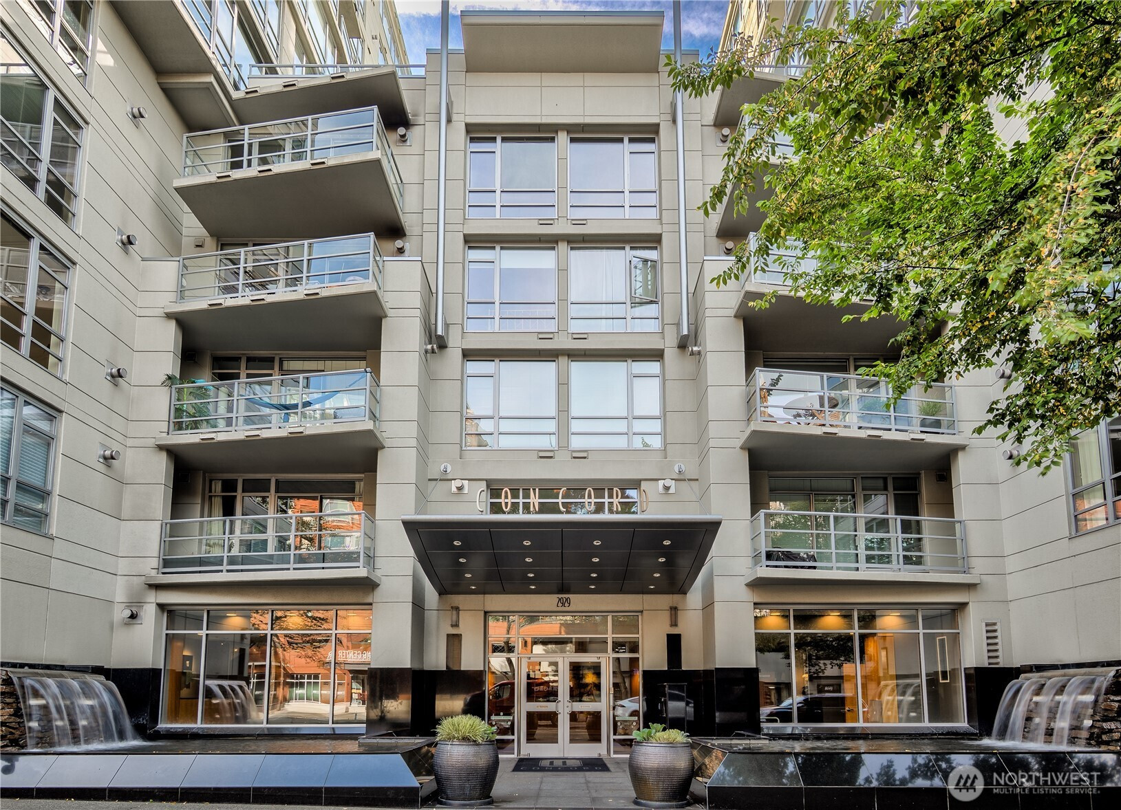 2929 1St Avenue, Seattle, WA 98121