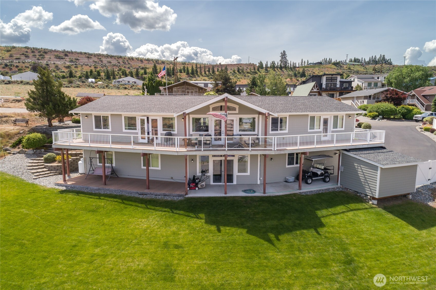 275 E Emerson Drive, Orondo, WA 98843