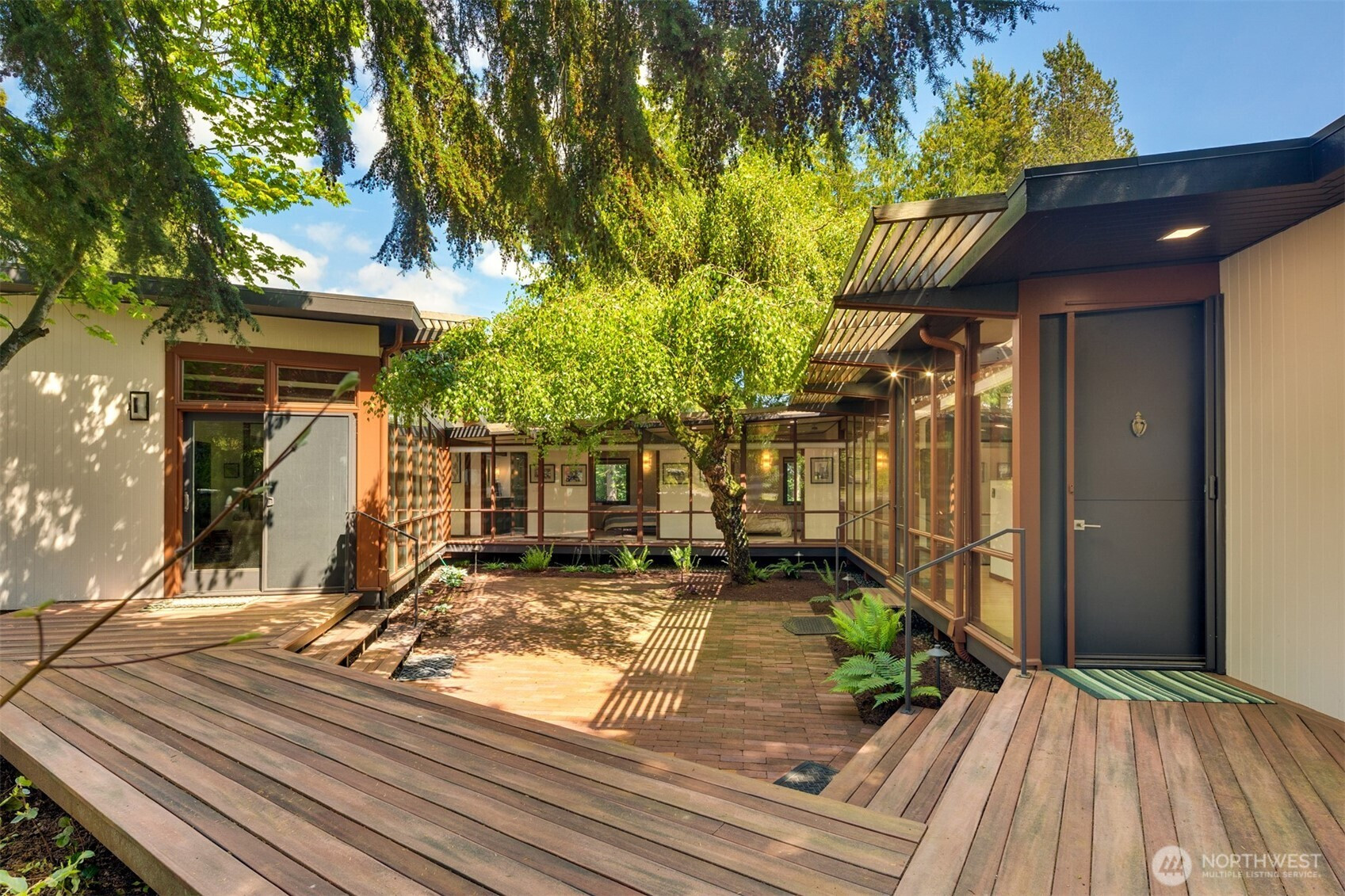 1360 SW 175th Street, Normandy Park, WA 98166