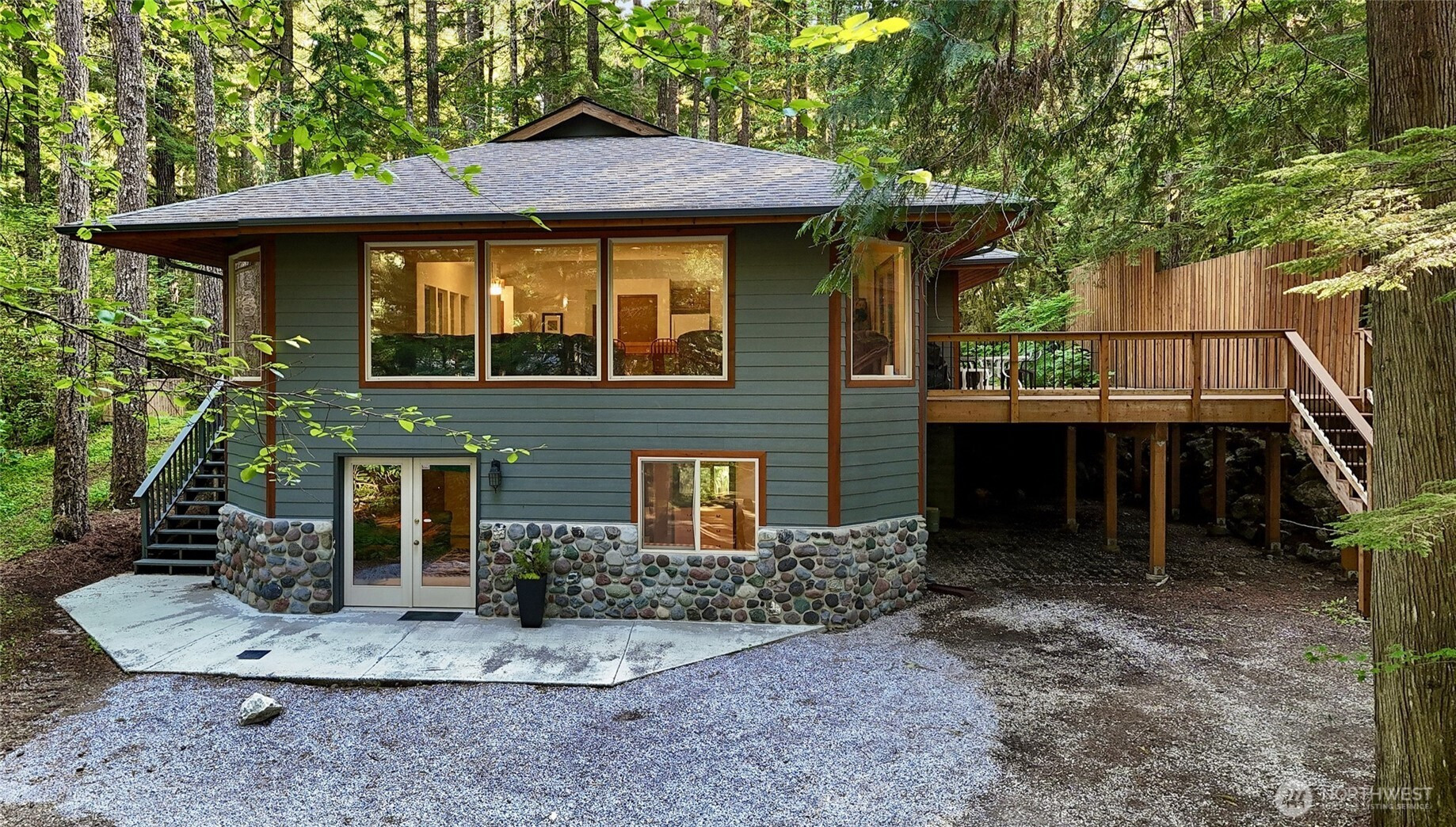 6929 Baker Circle, Deming, WA 98244
