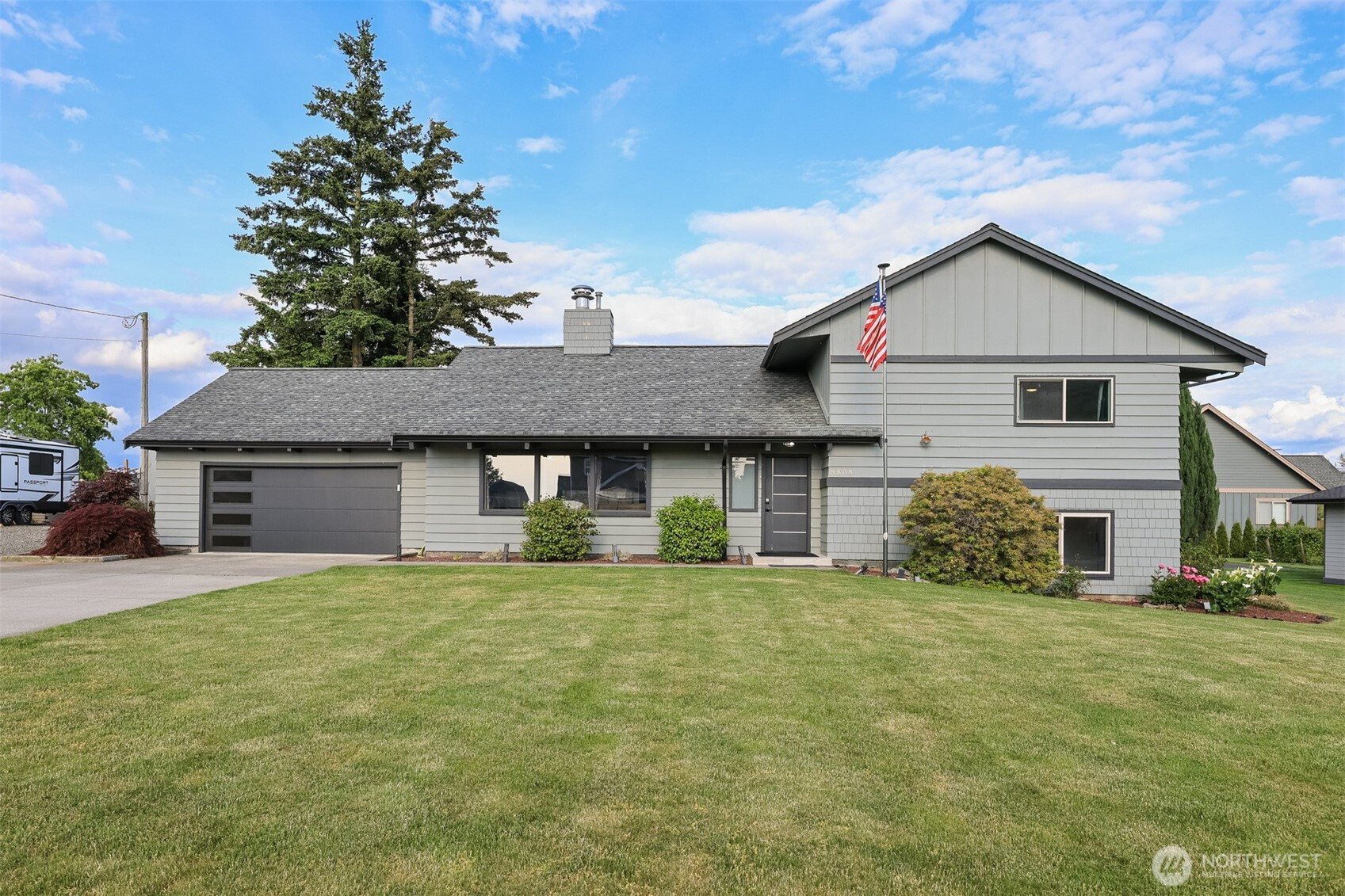 8808 Line Road, Lynden, WA 98264