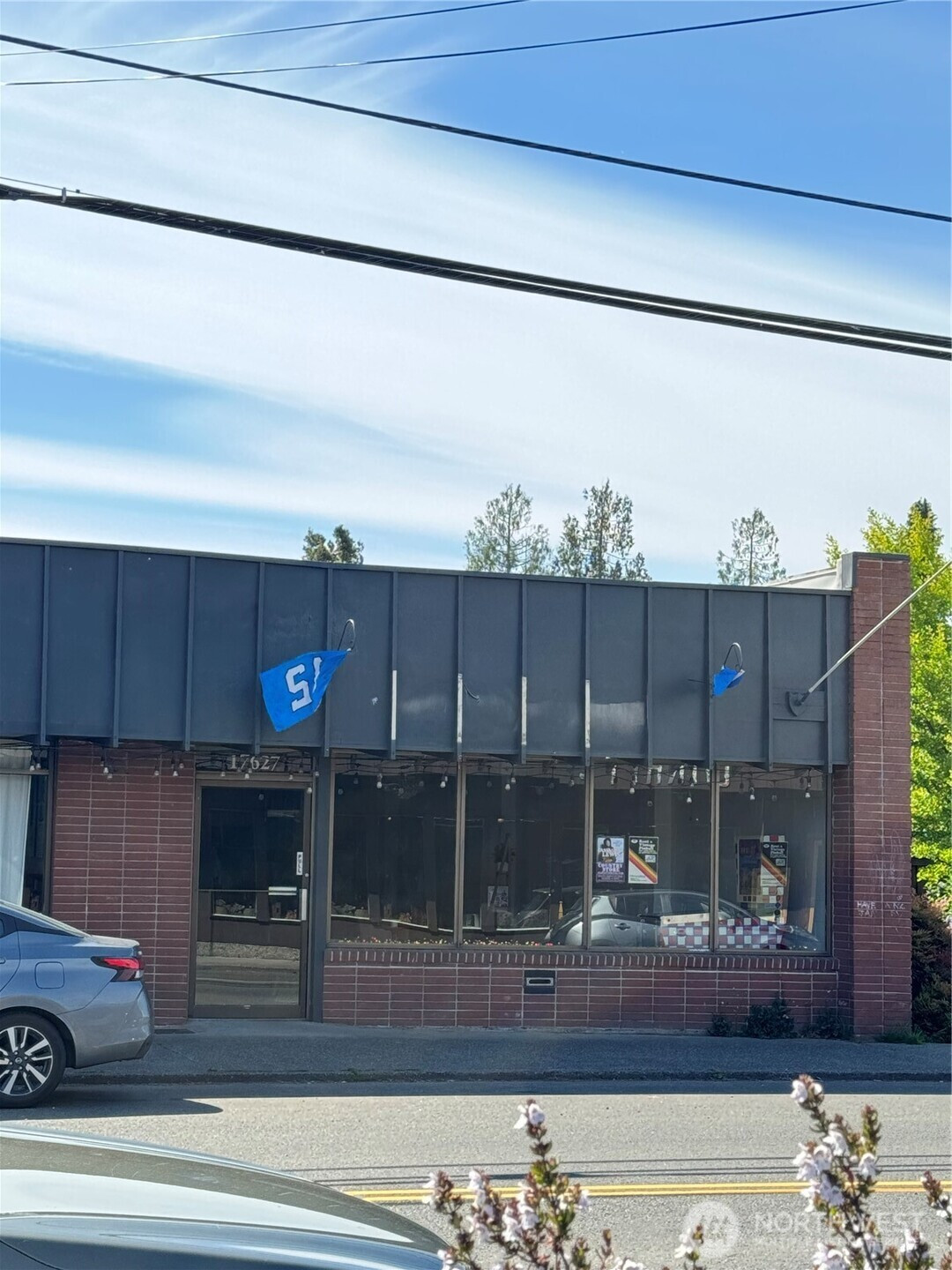 17627 Vashon Hwy SW, Vashon, WA 98070