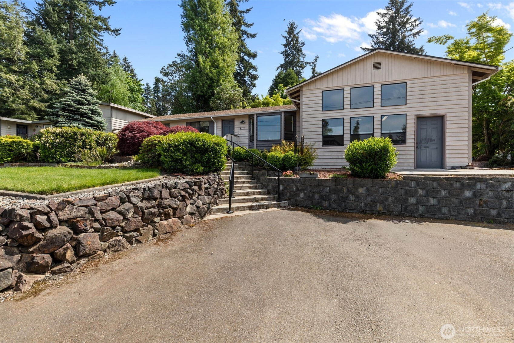 8111 NE 157th, Kenmore, WA 98028