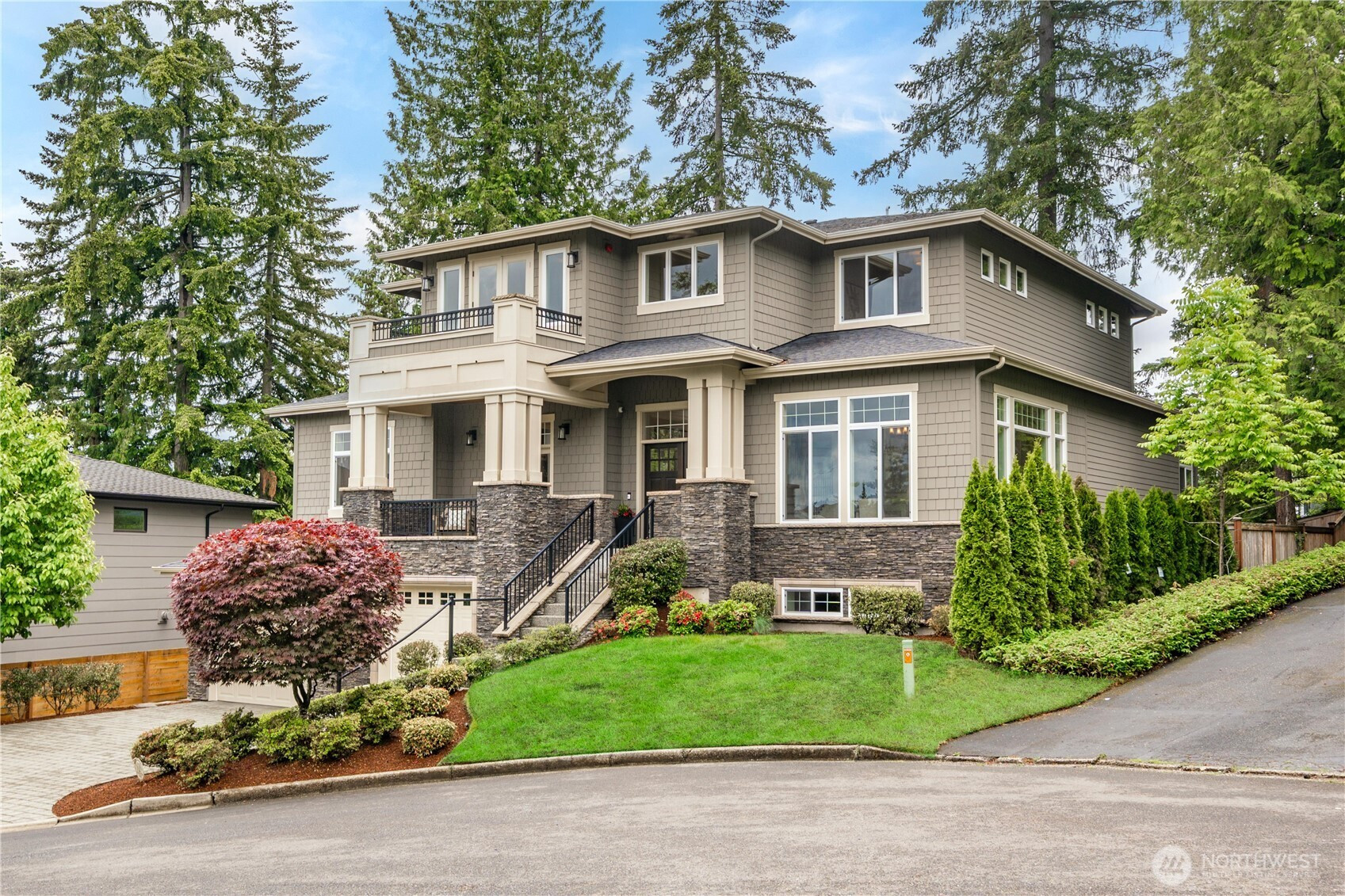 10223 NE 22nd Place, Bellevue, WA 98004