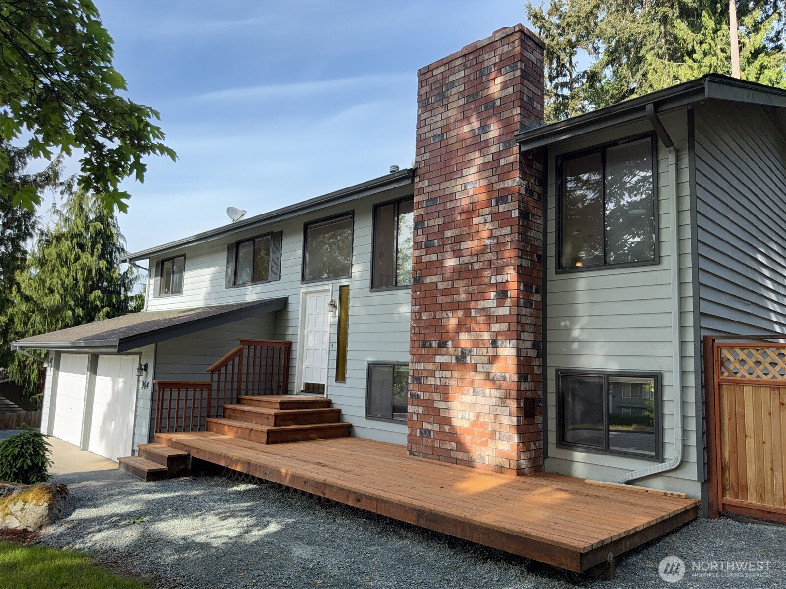 904 N Waugh Road, Mount Vernon, WA 98273