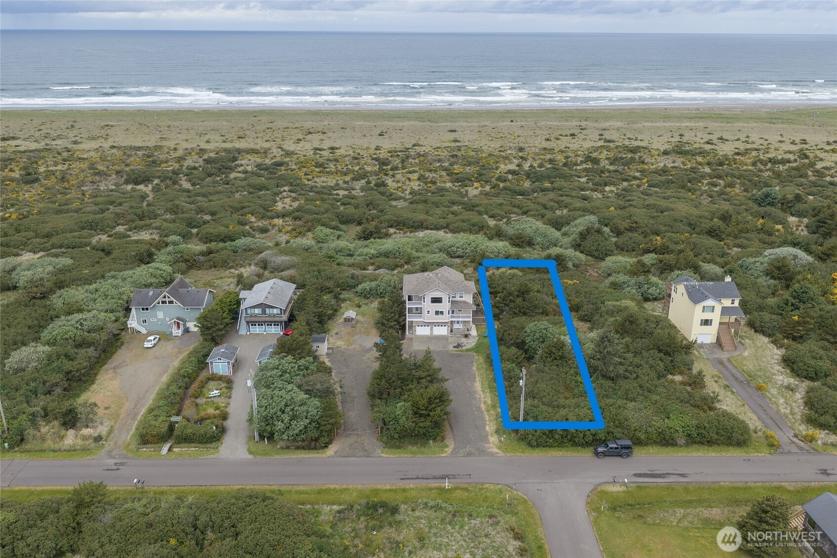 763 S Sand Dune Avenue SW, Ocean Shores, WA 98569