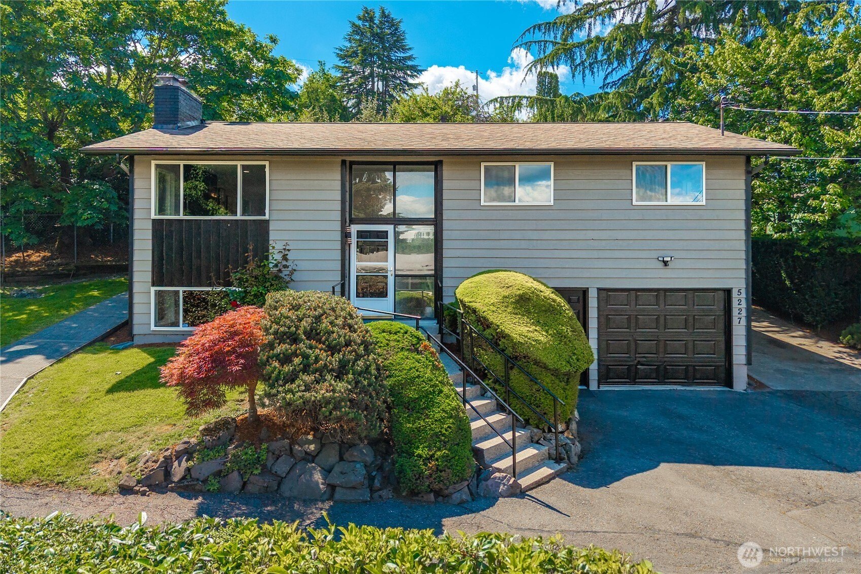 5227 56th Avenue S, Seattle, WA 98118