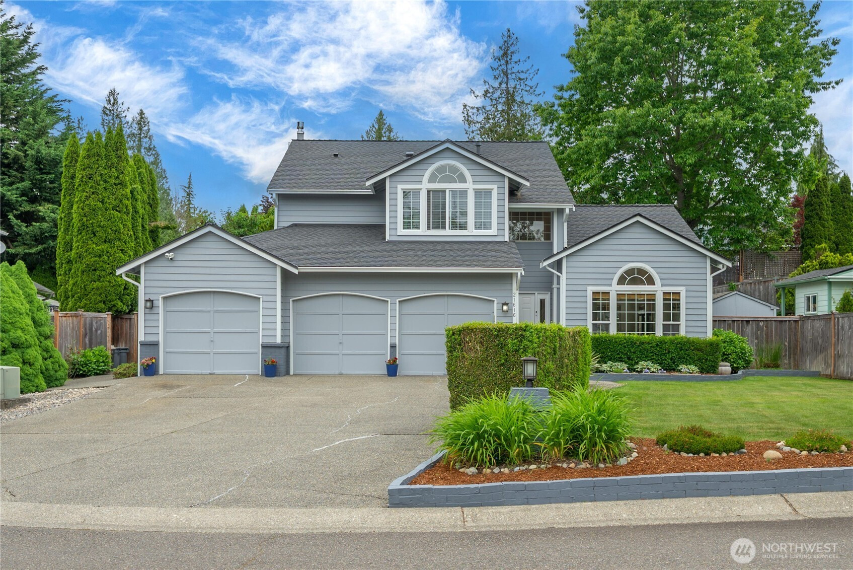 21616 SE 257th Place, Maple Valley, WA 98038