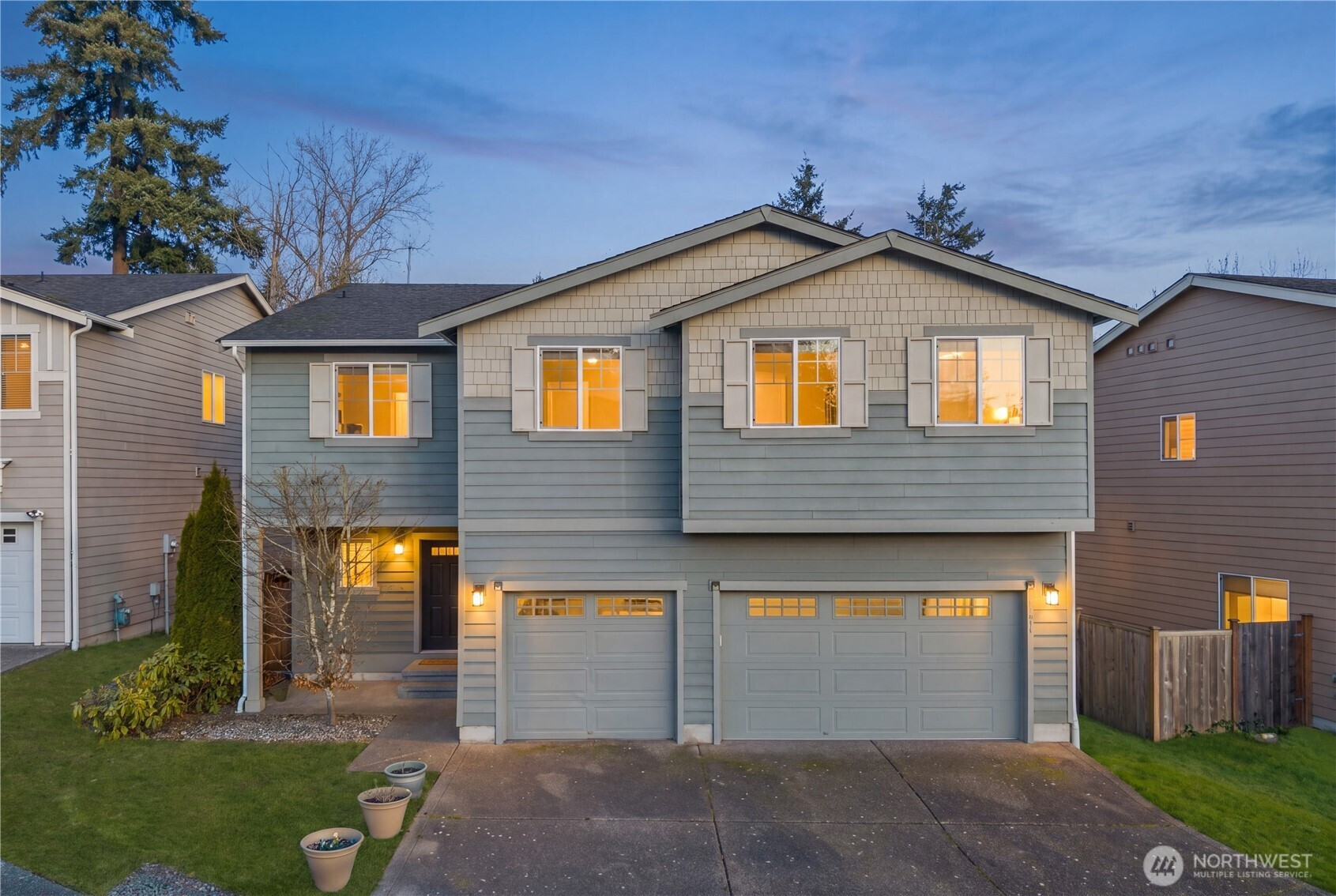 25912 35th Place S, Kent, WA 98032
