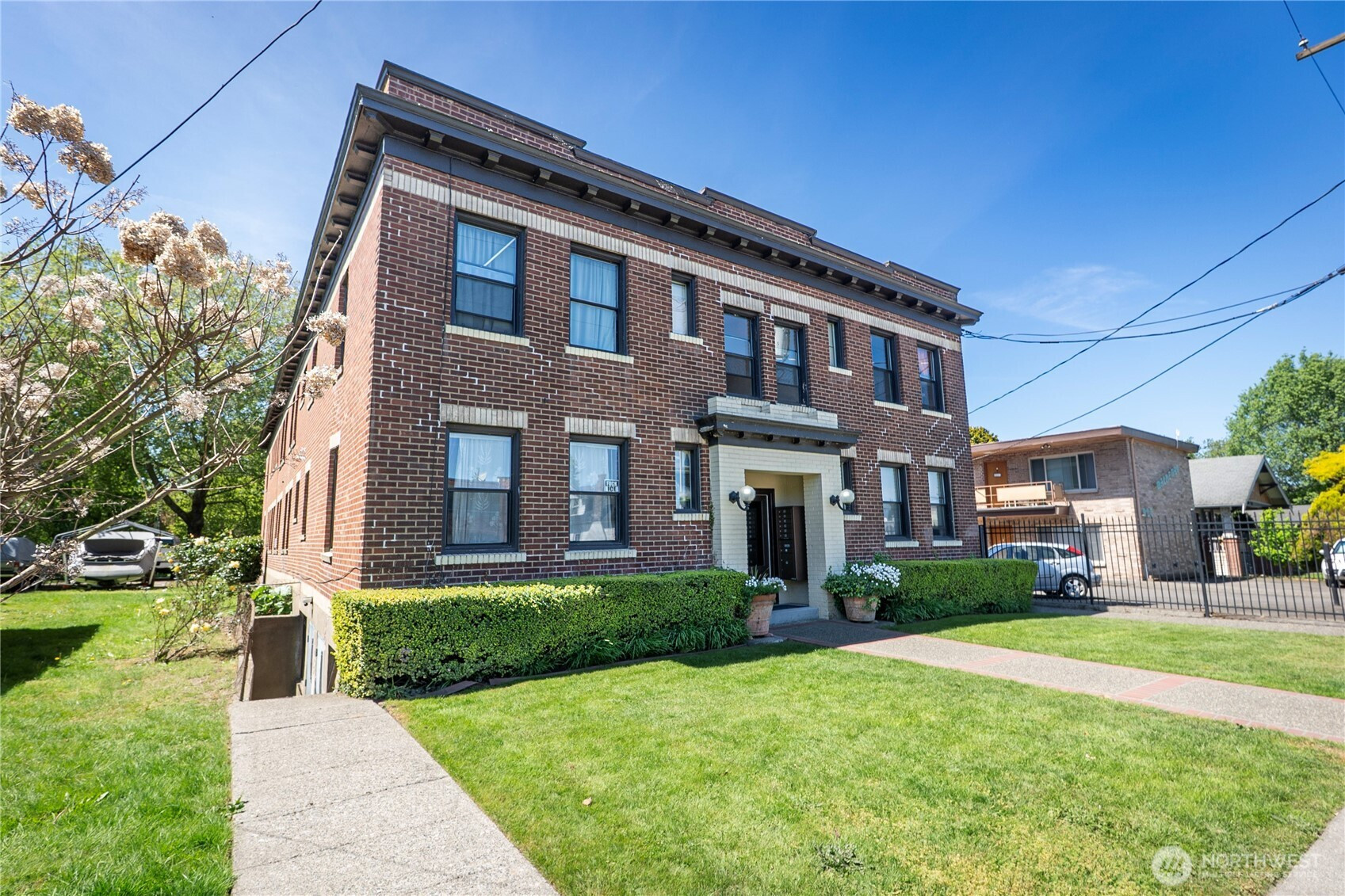 1003 N 1st Street, Renton, WA 98057