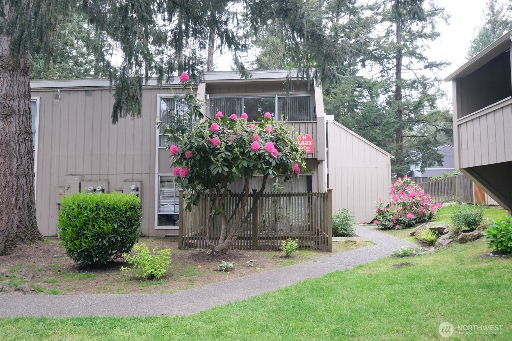 4823 180th Street SW, Lynnwood, WA 98037
