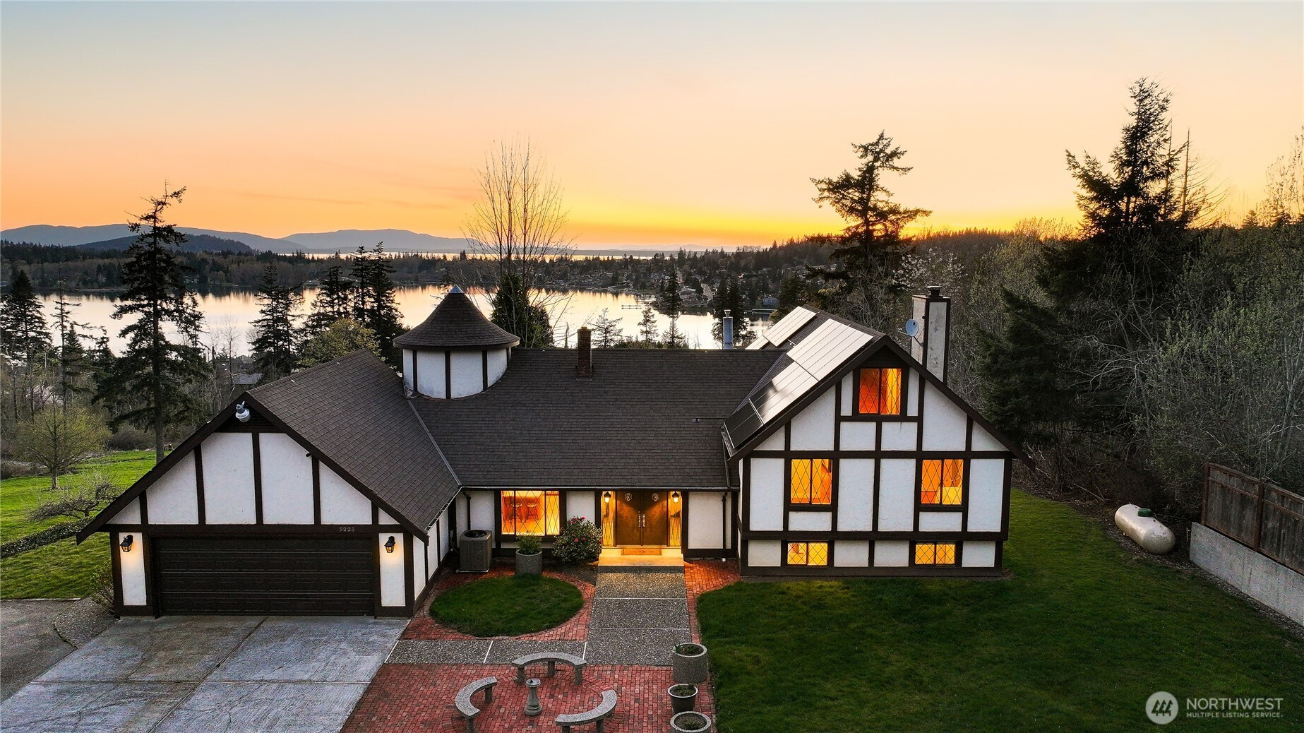 5225 E North Street, Bellingham, WA 98226