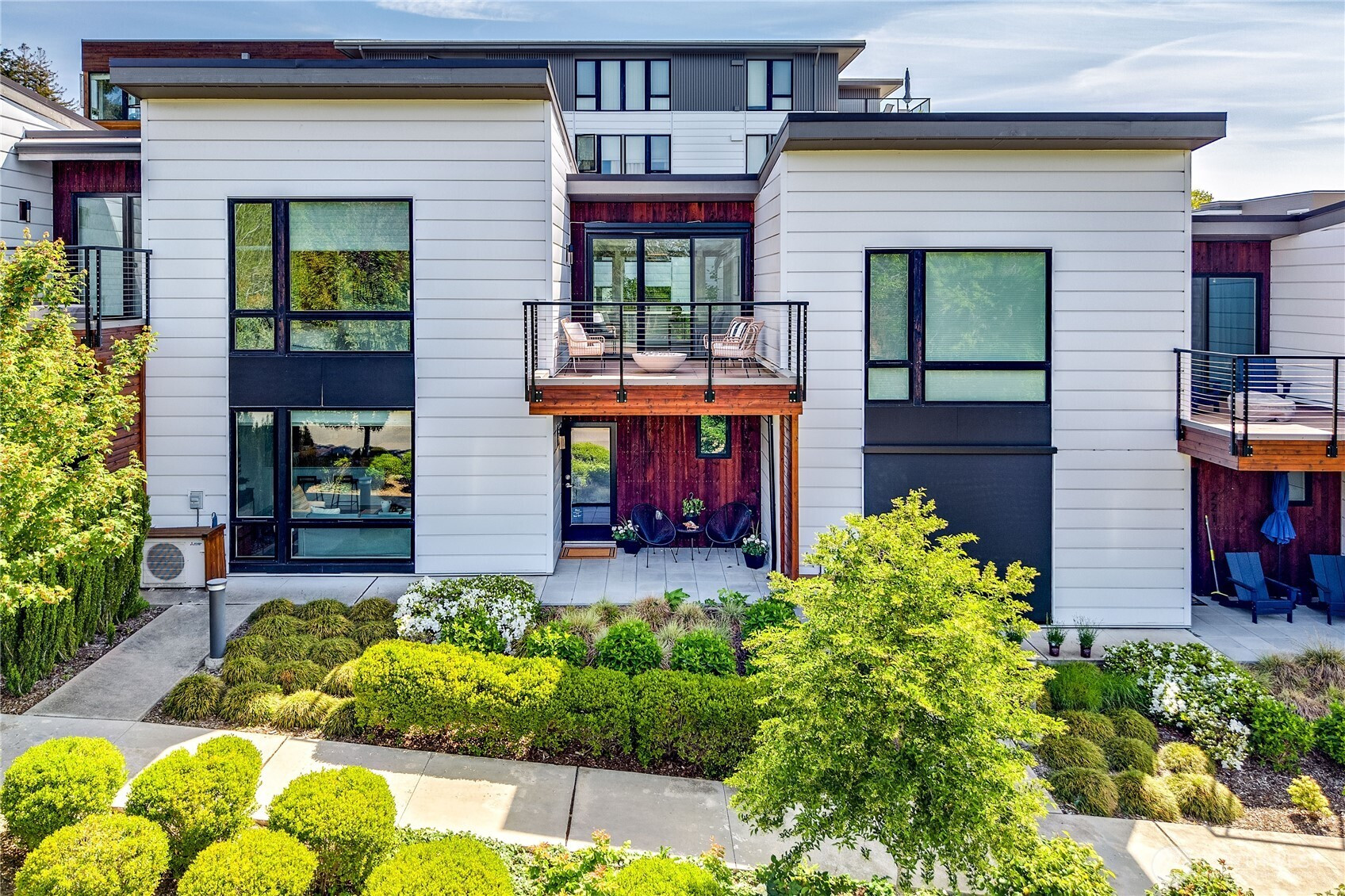 227 Ebi Lane NE, Bainbridge Island, WA 98110
