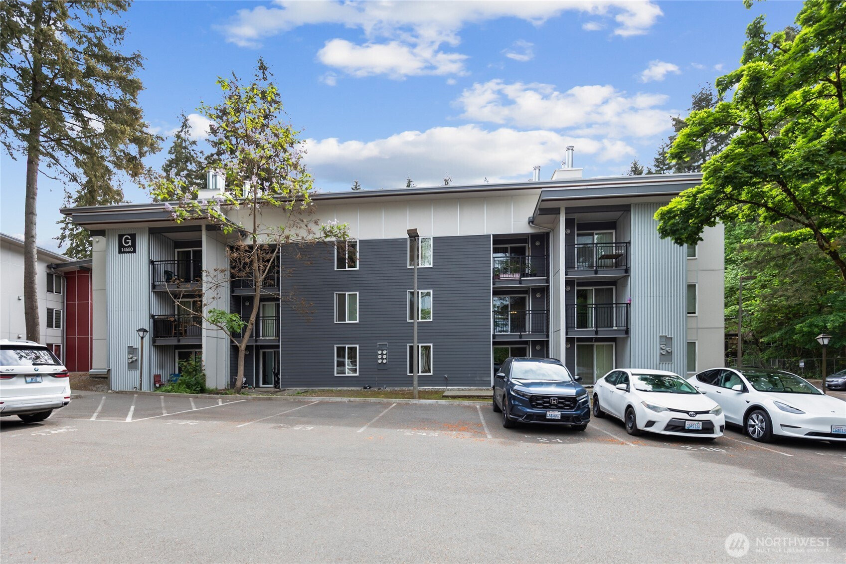 14556 NE 31st Street, Bellevue, WA 98007