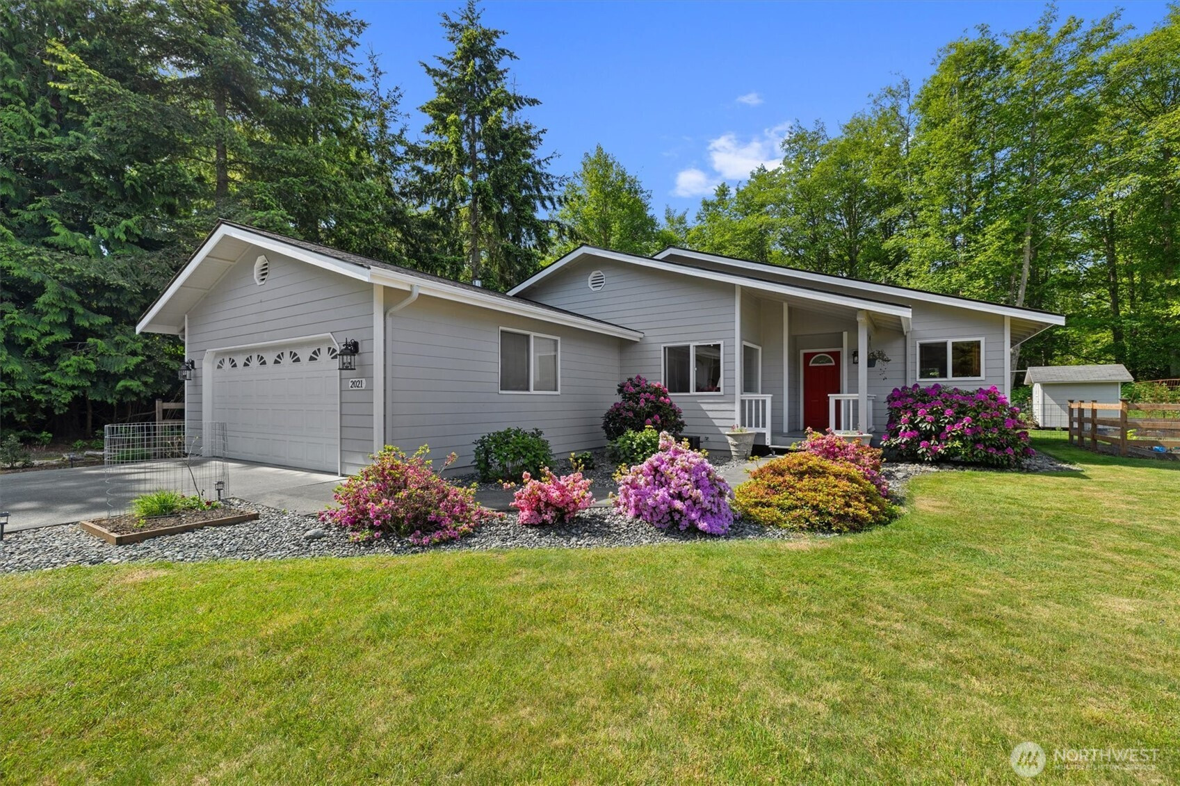 2021 Doe Dr, Oak Harbor, WA 98277