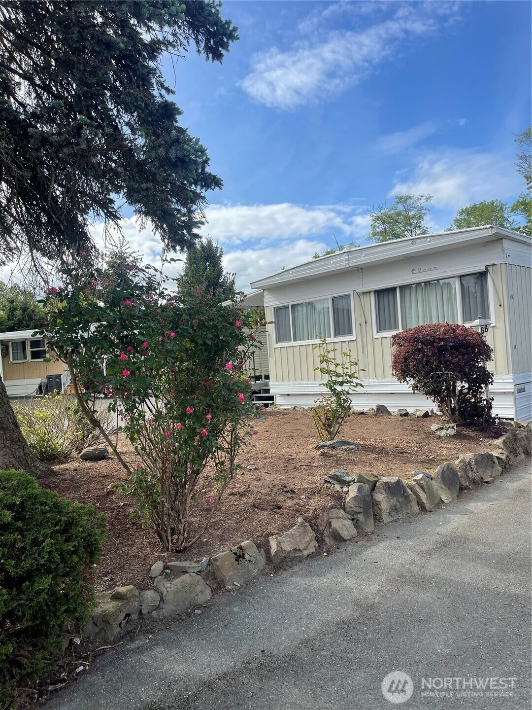 13320 Hwy 99, Everett, WA 98204